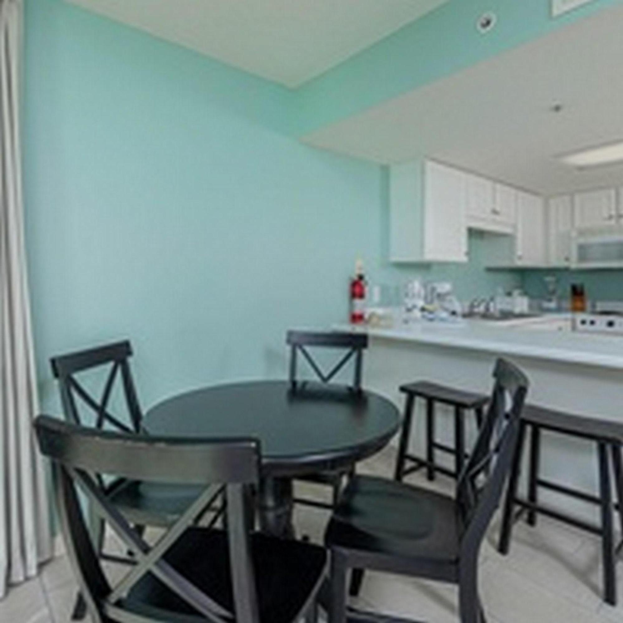 Corner Suite – Gulf Front