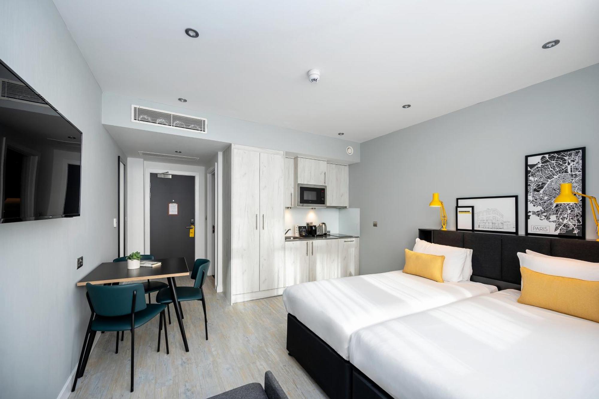 Twin Studio Sleeps 3
