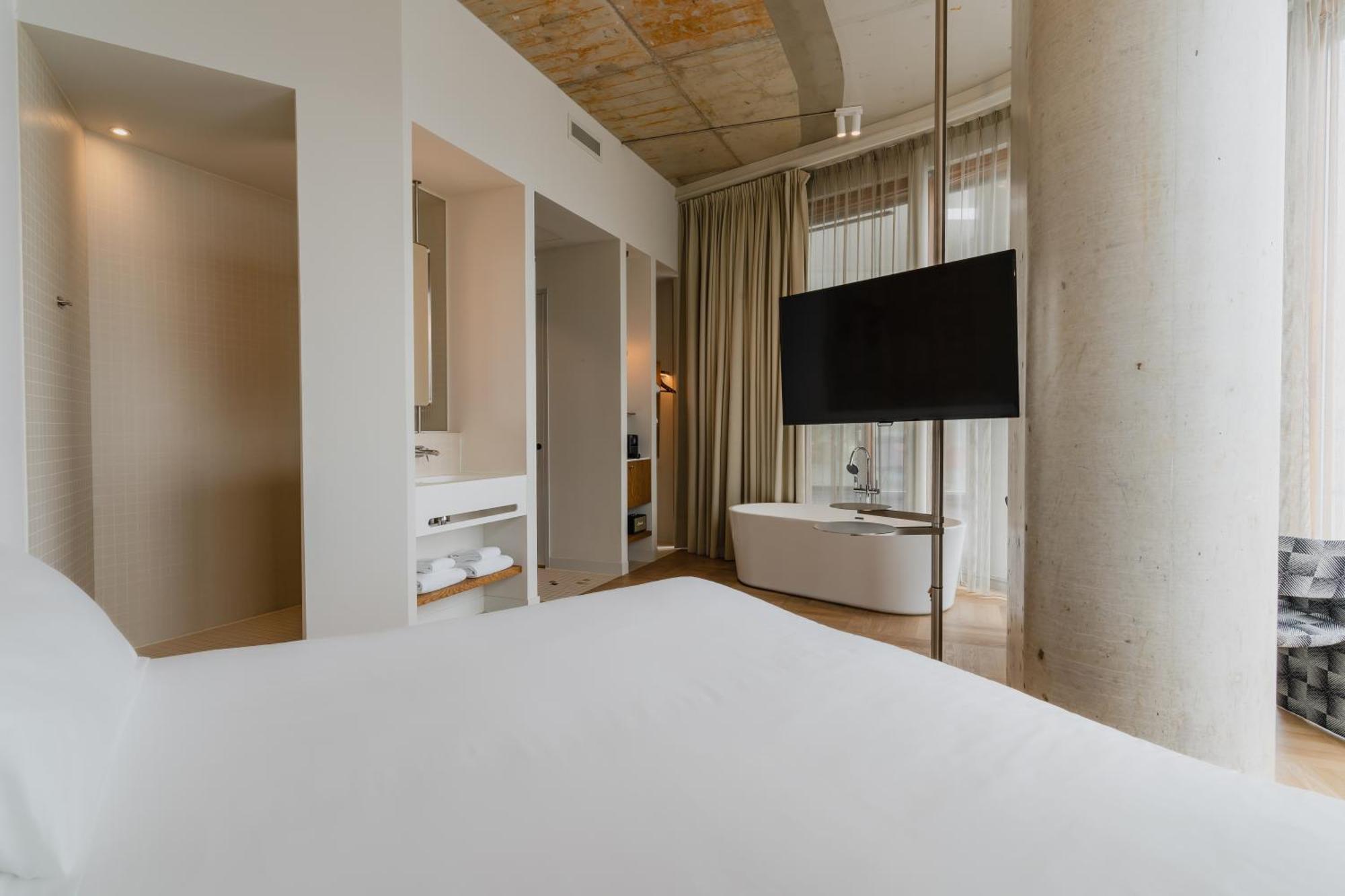 Junior Suite Double or Twin – Riverfront View