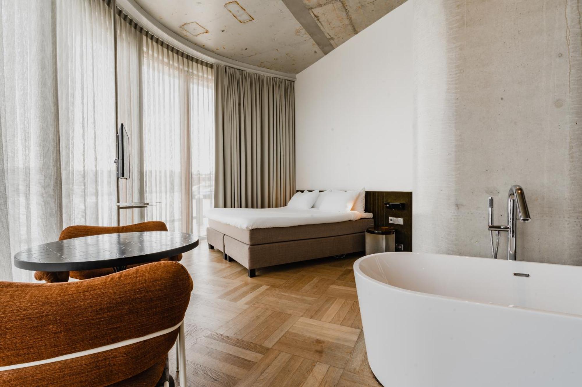 Suite Riverfront View