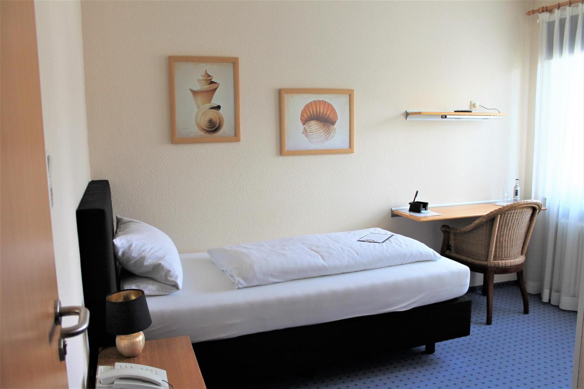 Single Room Private Bathroom