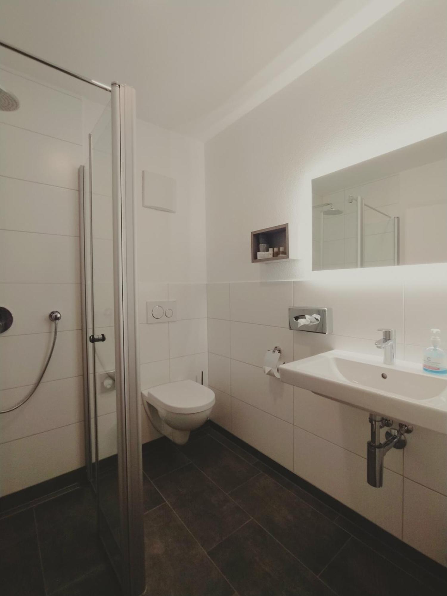 Single Room Shower
