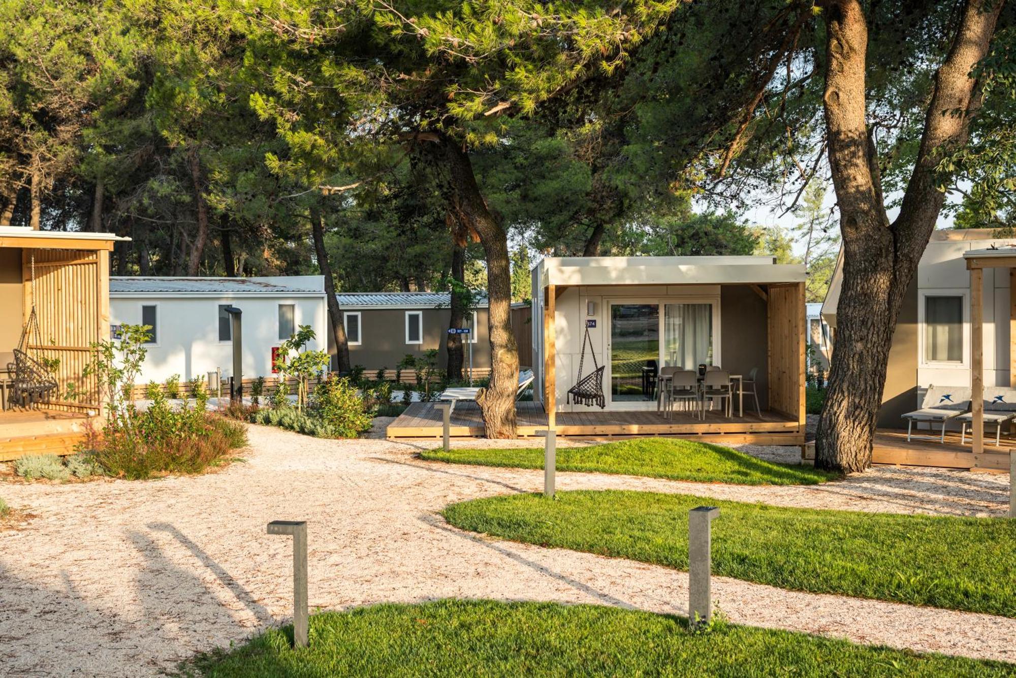 Premium Two-Bedroom Mobile Home Terrace