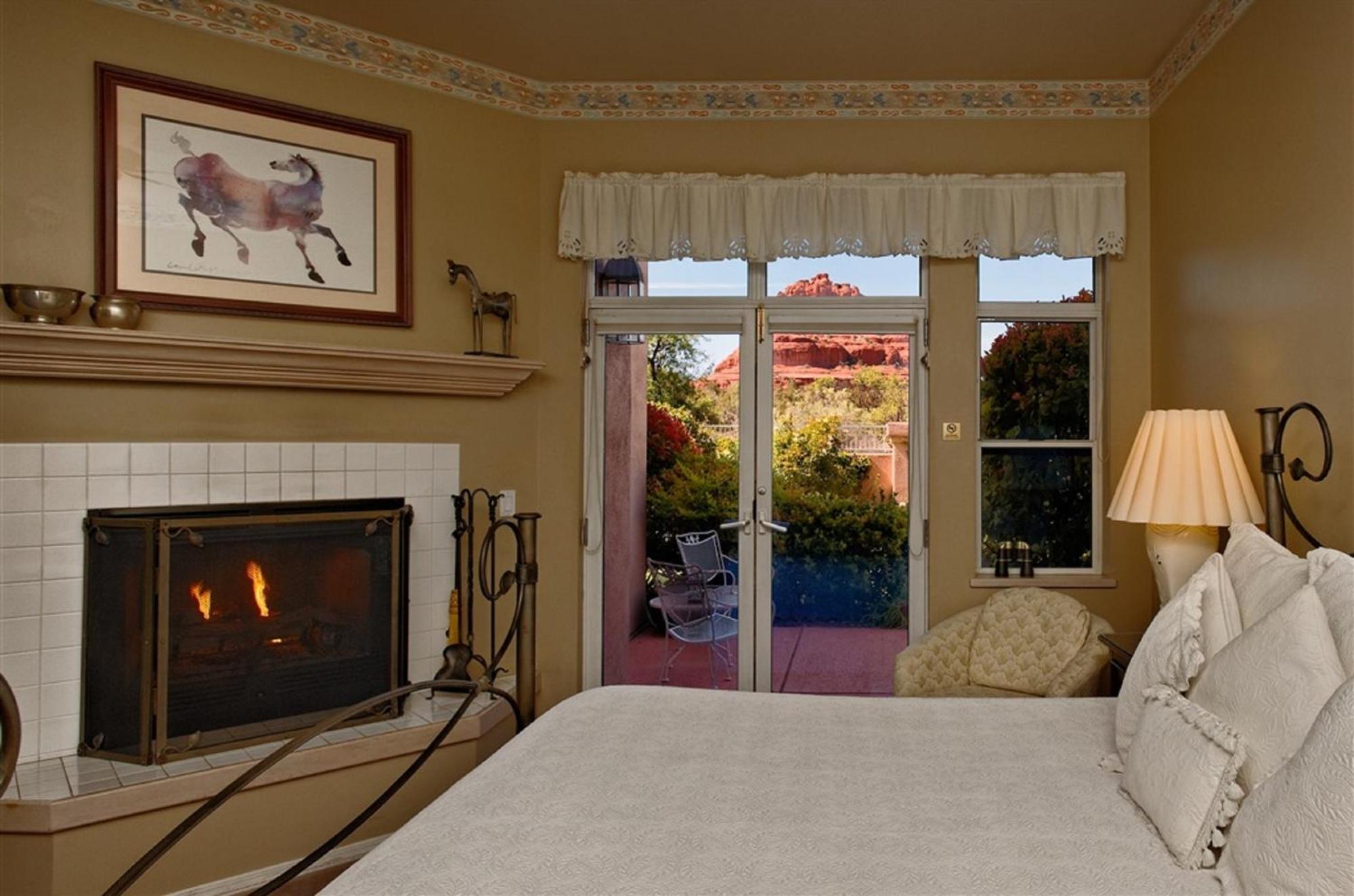 King Room Mariposa