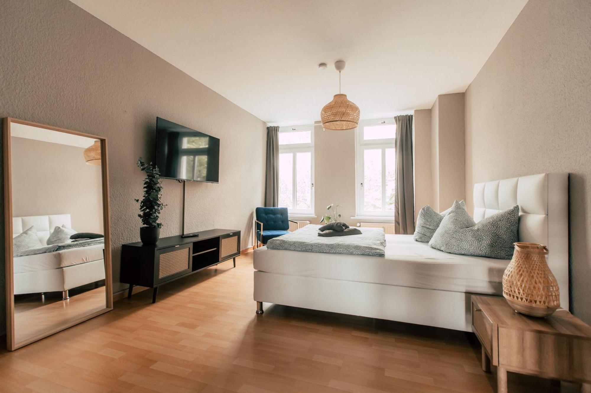 Two-Bedroom Apartment "Botanical" Kurt-Schumacher-Str 21