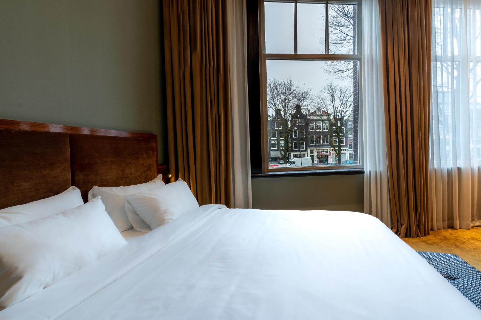Junior Suite,1588438469:JPEG