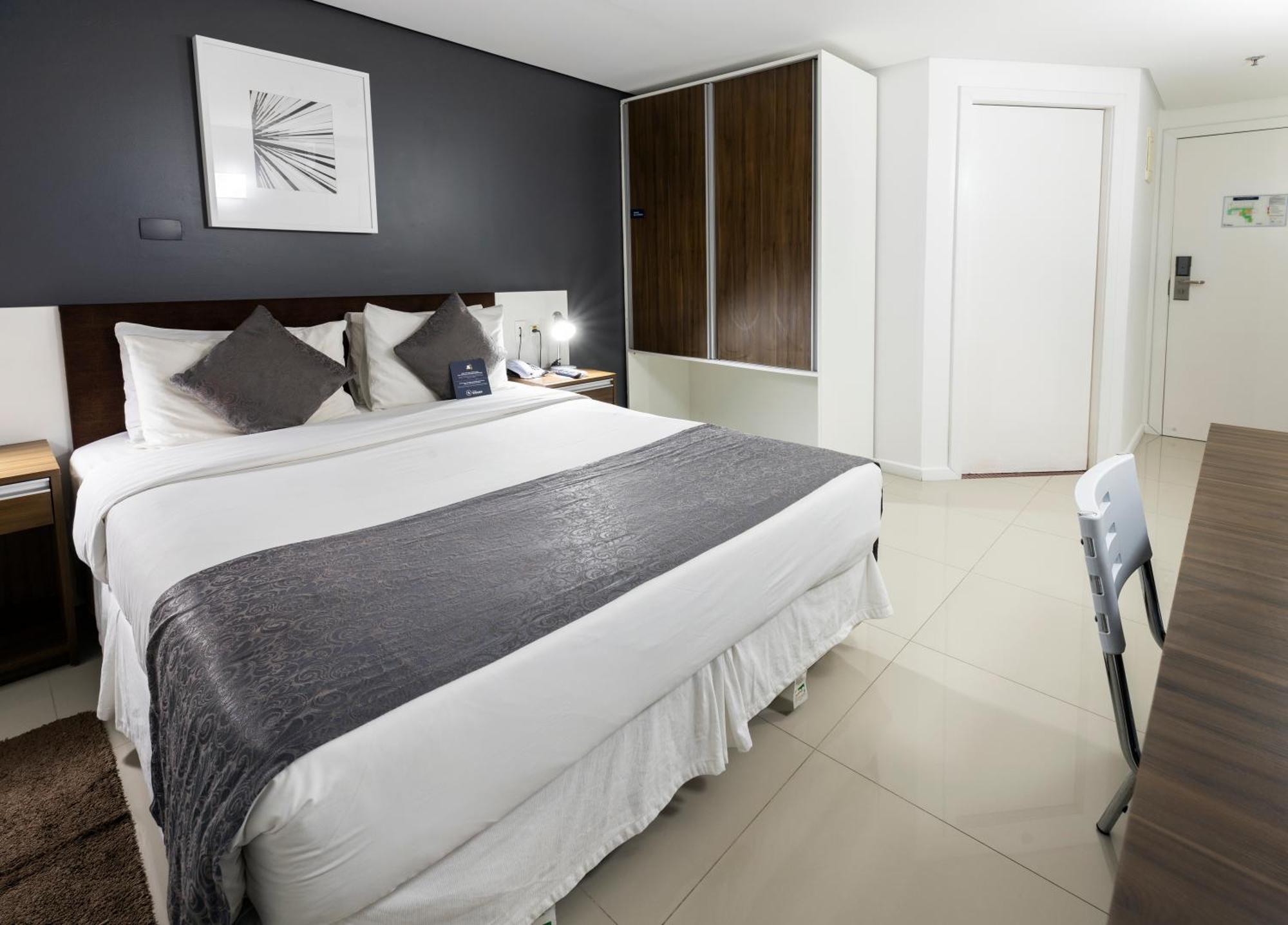 Quarto com Cama de Casal Acessível para Hóspedes com Mobilidade Reduzida