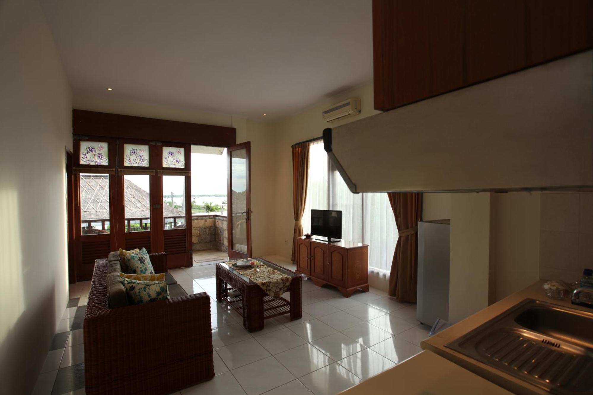 Junior Suite Pool View