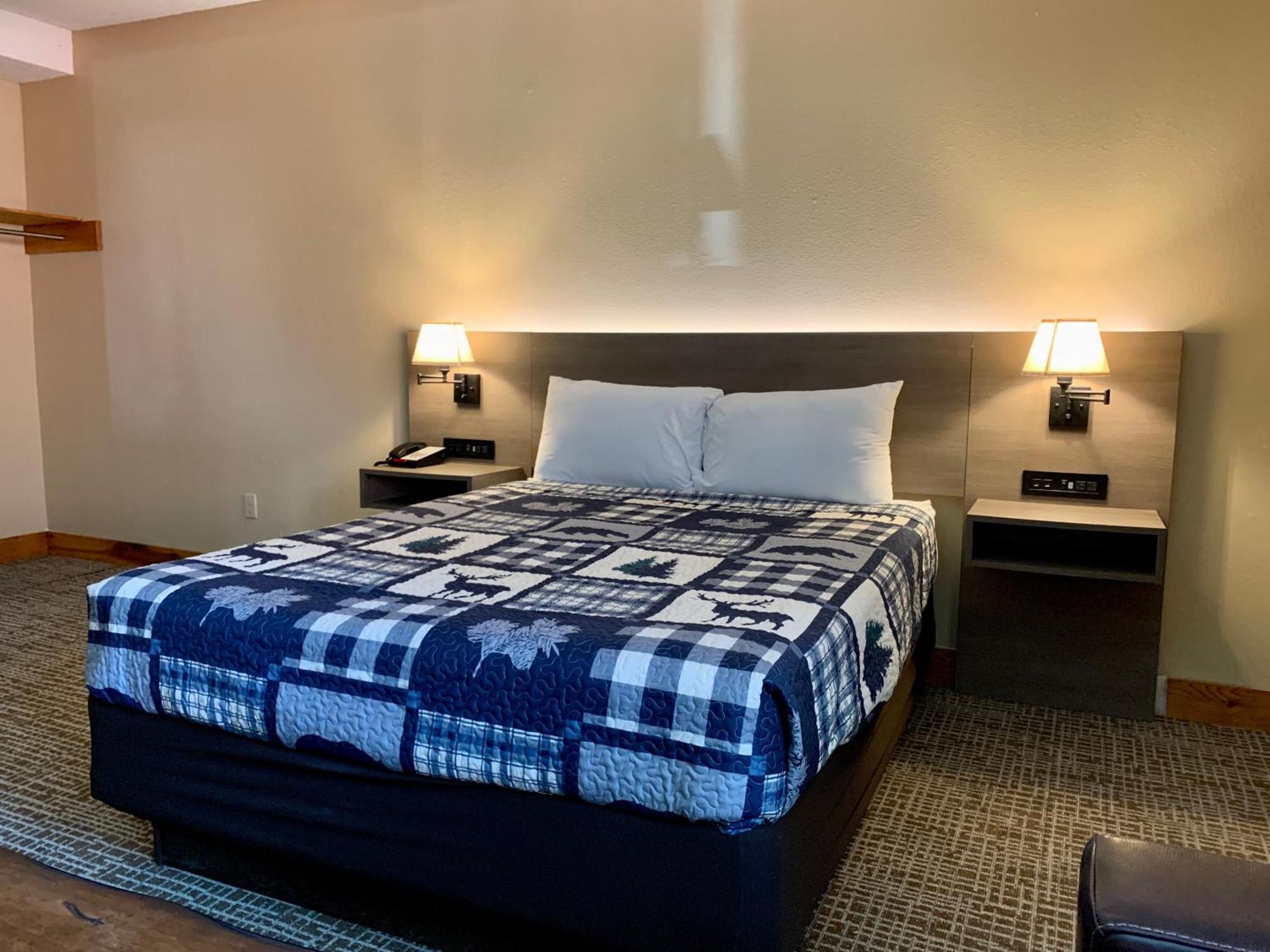 Deluxe Suite Spa Bath