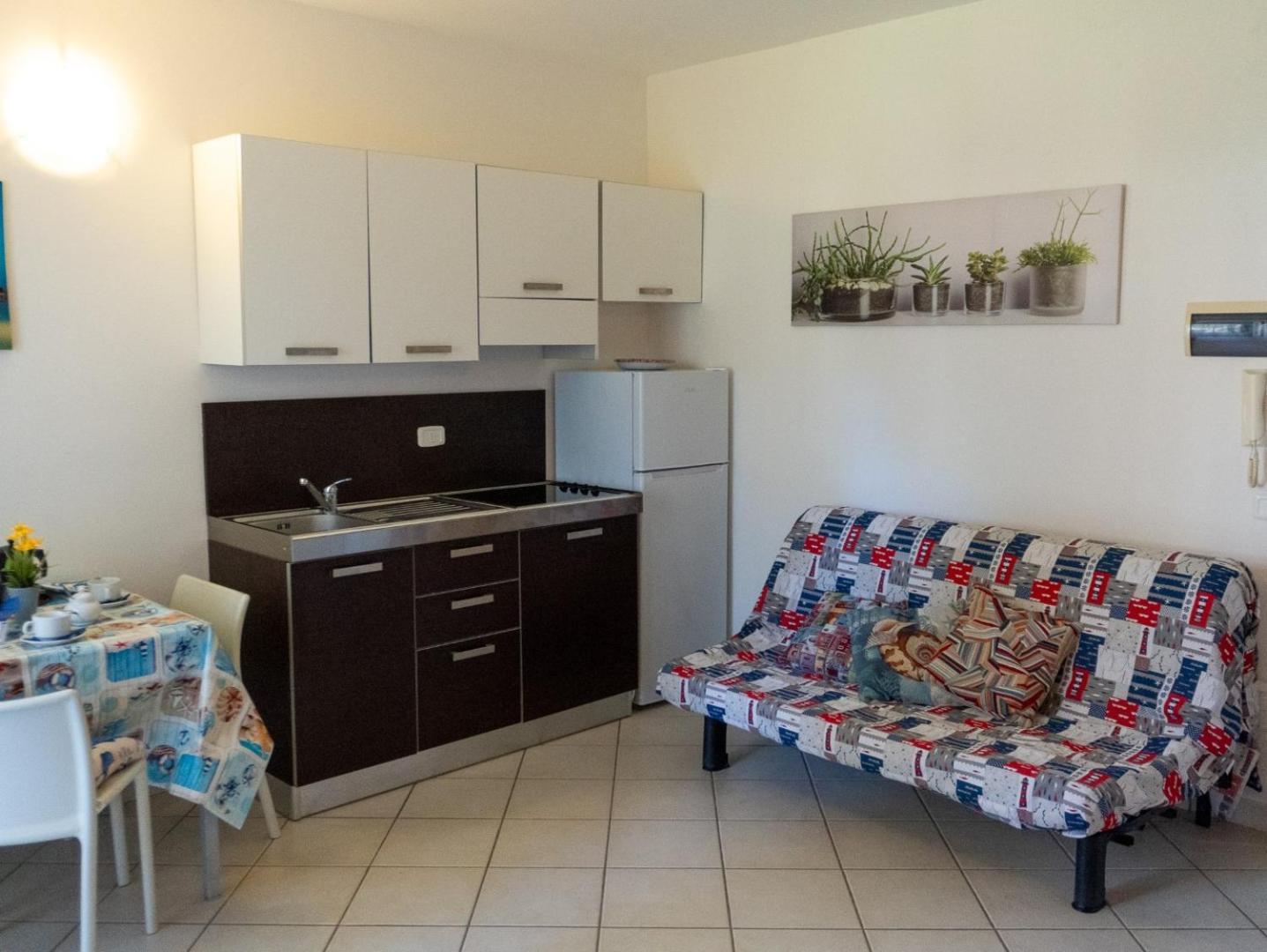 Apartment Terrace,1588625118:JPEG