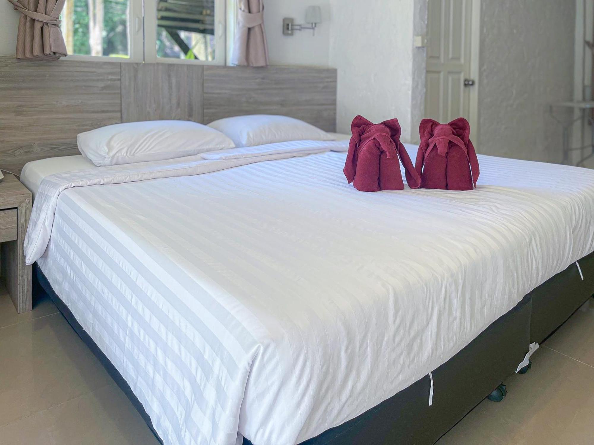 Deluxe Double Room,1589077812:JPEG