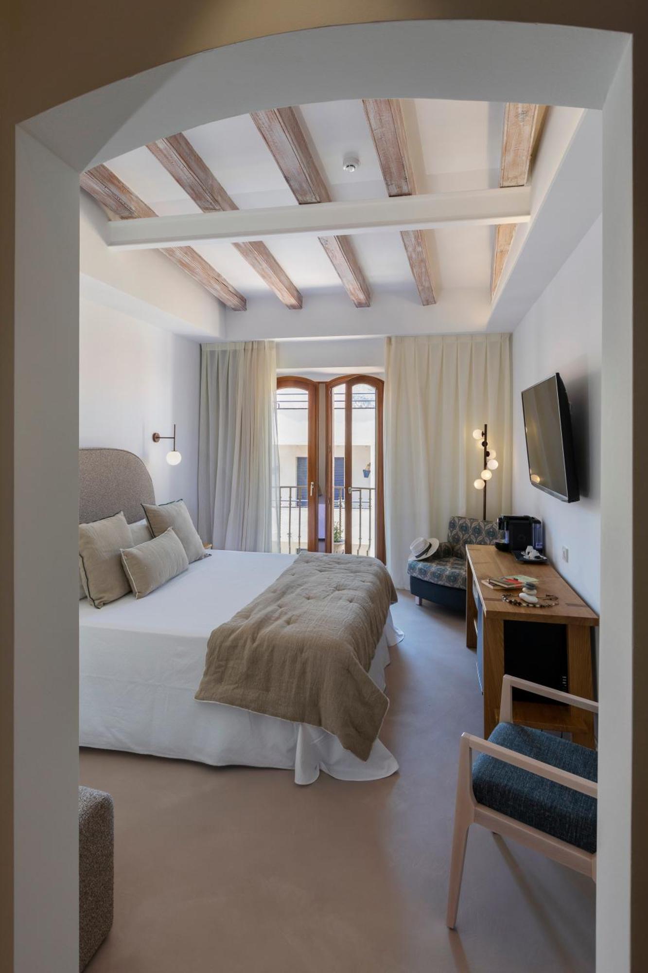 Superior Deluxe Room