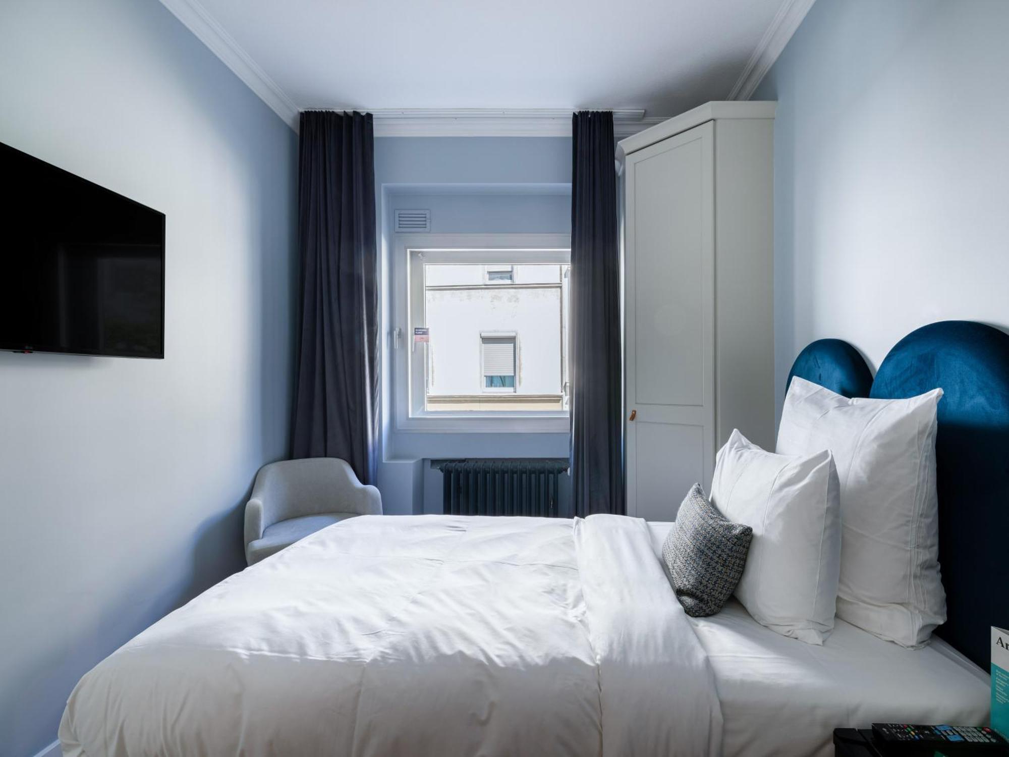 Small Room Single Bed