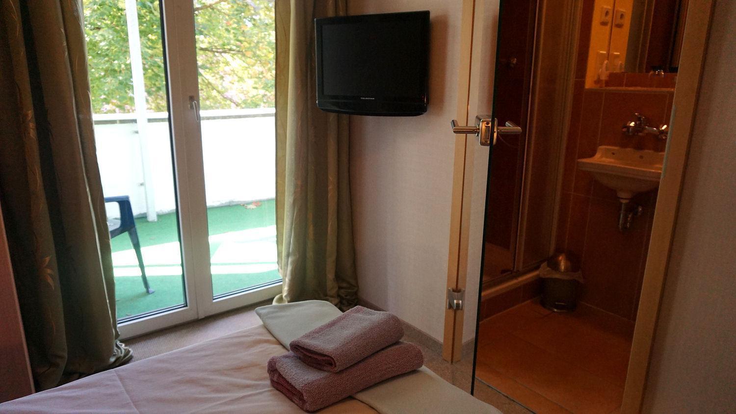 Small Single Room Pilger room