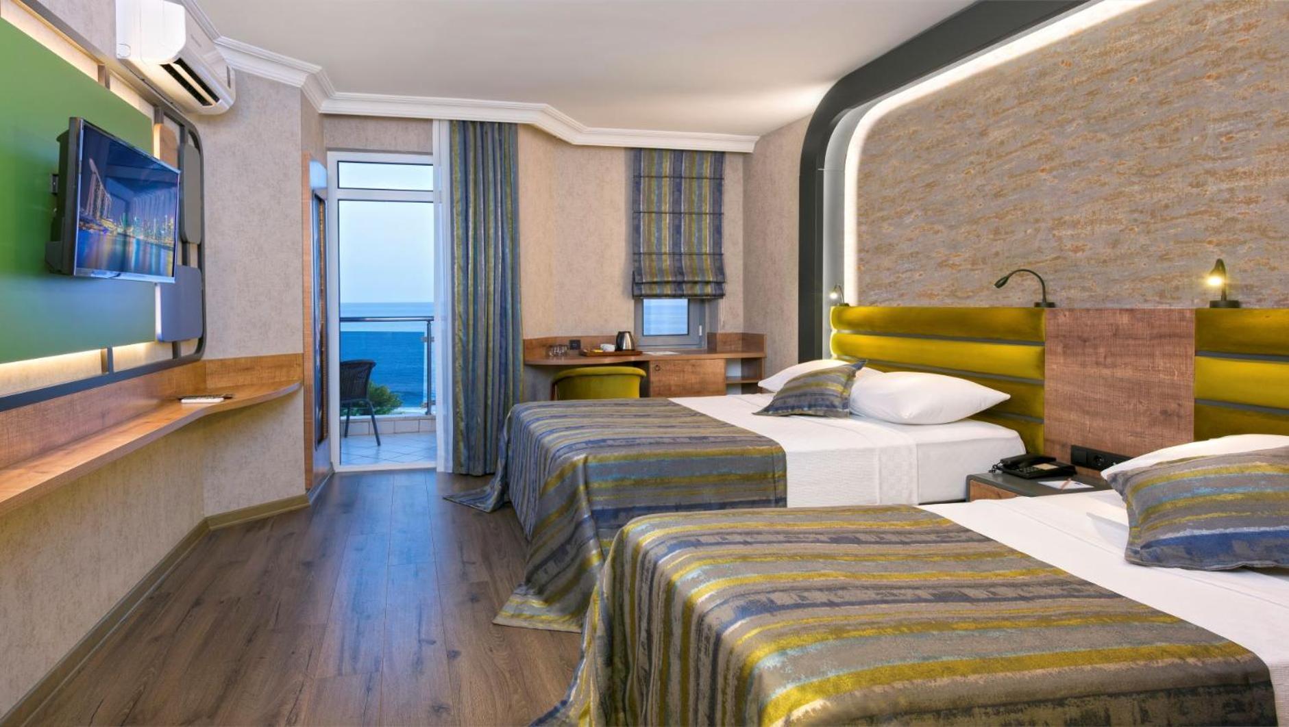 Superior Double or Twin Room Sea View