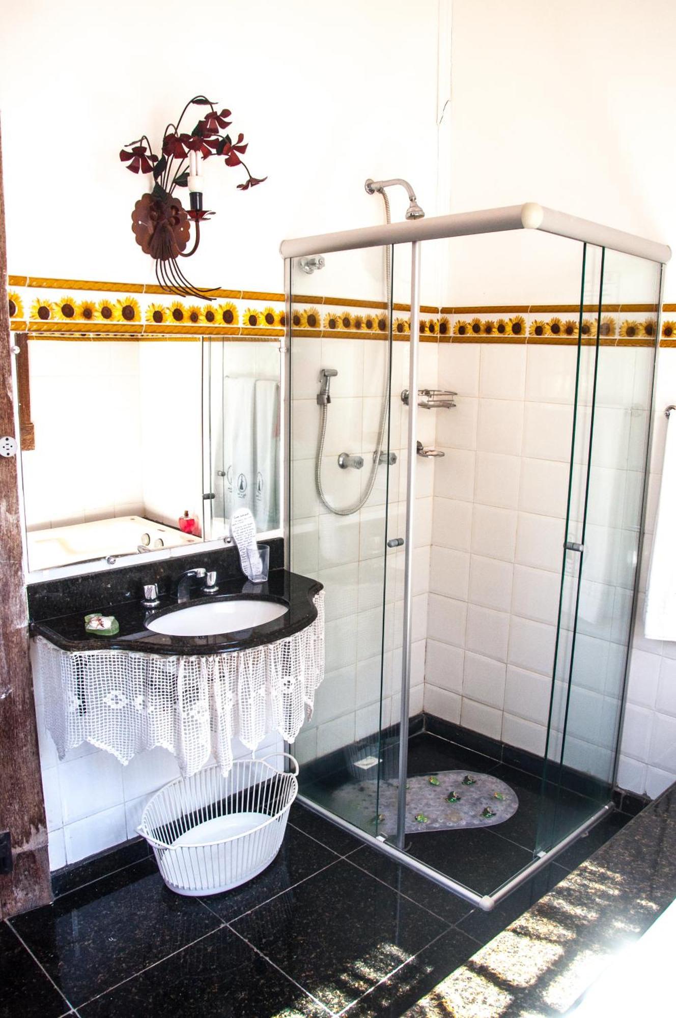 Deluxe Suite Spa Bath