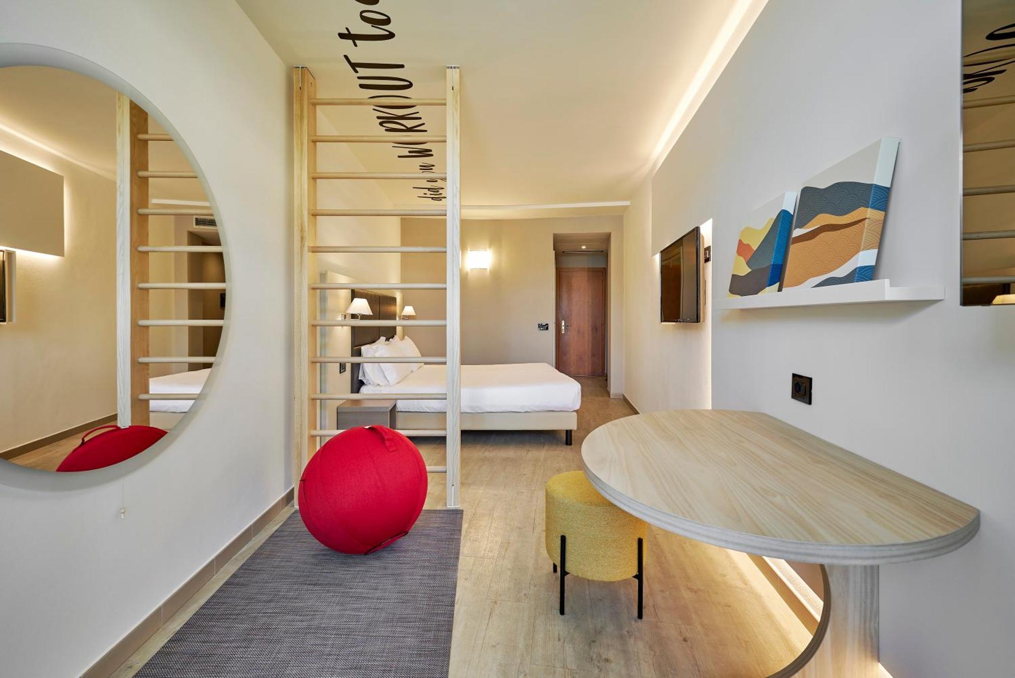 Superior Fitness Double or Twin Room with Lake View,1589132758:JPEG