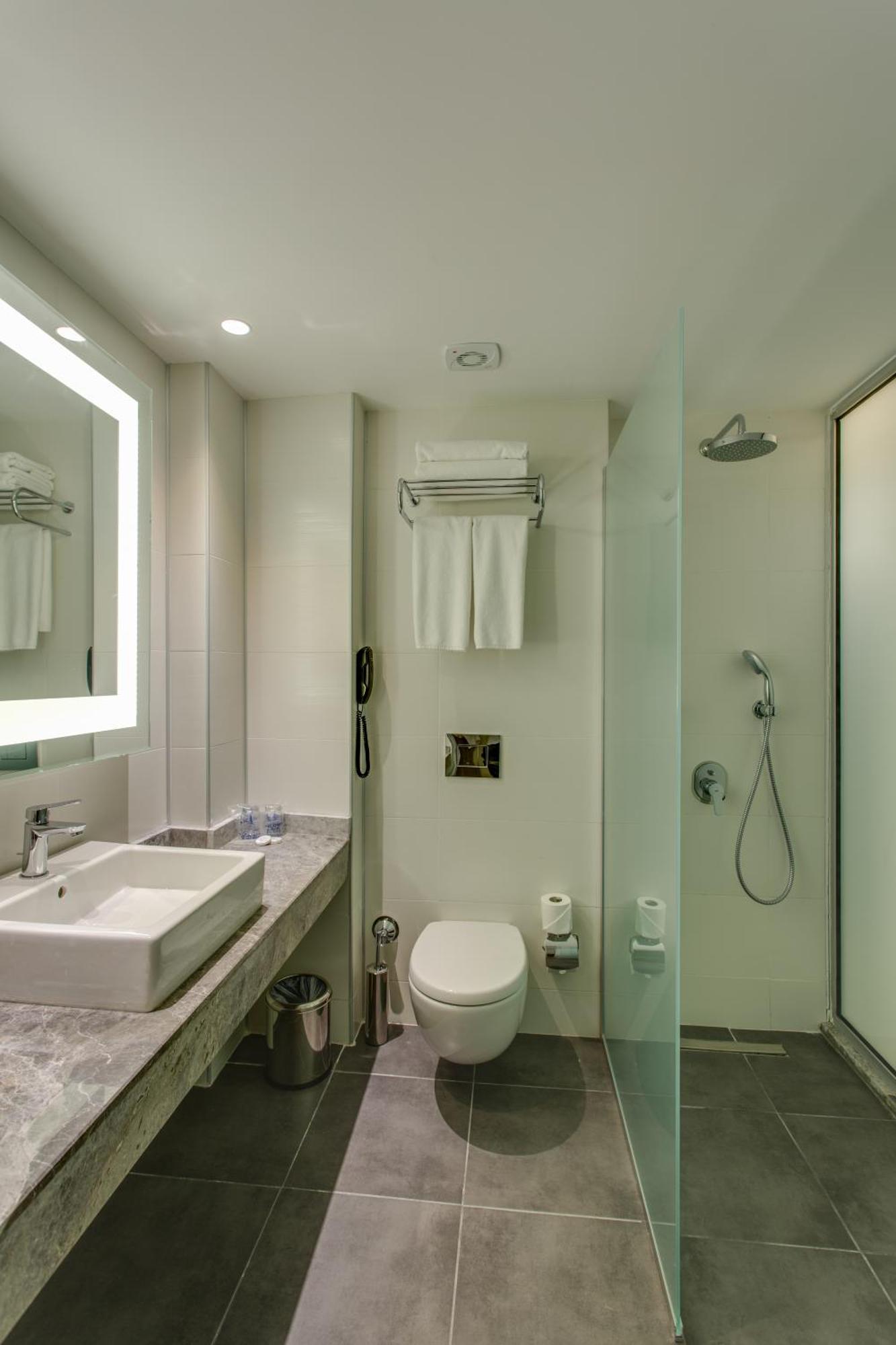 Standard Double or Twin Room Land View