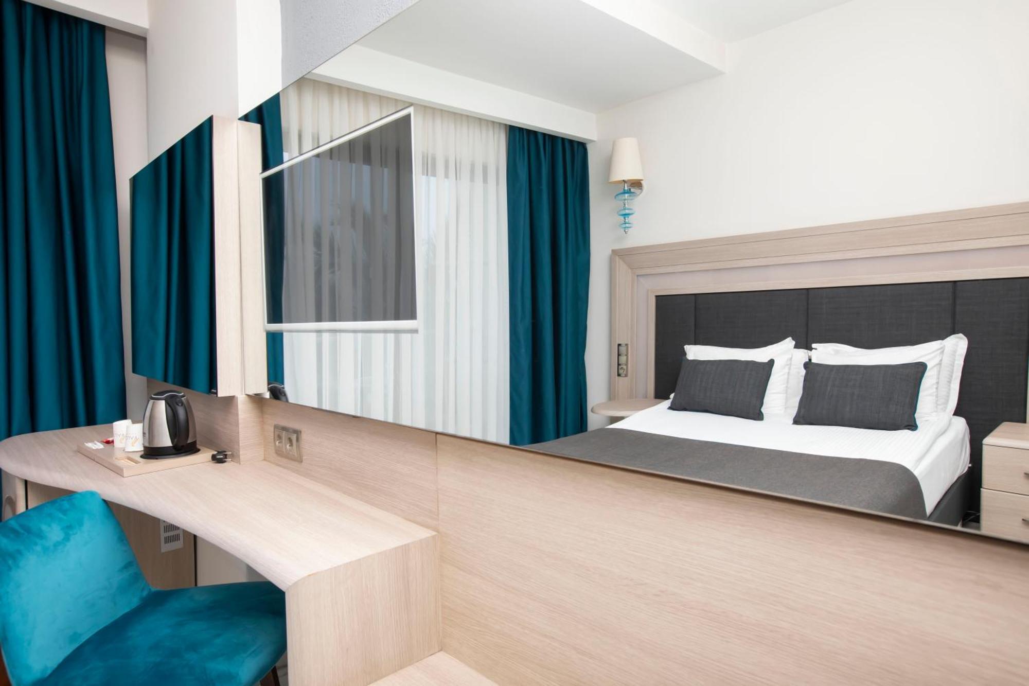 Standard Double or Twin Room Land View