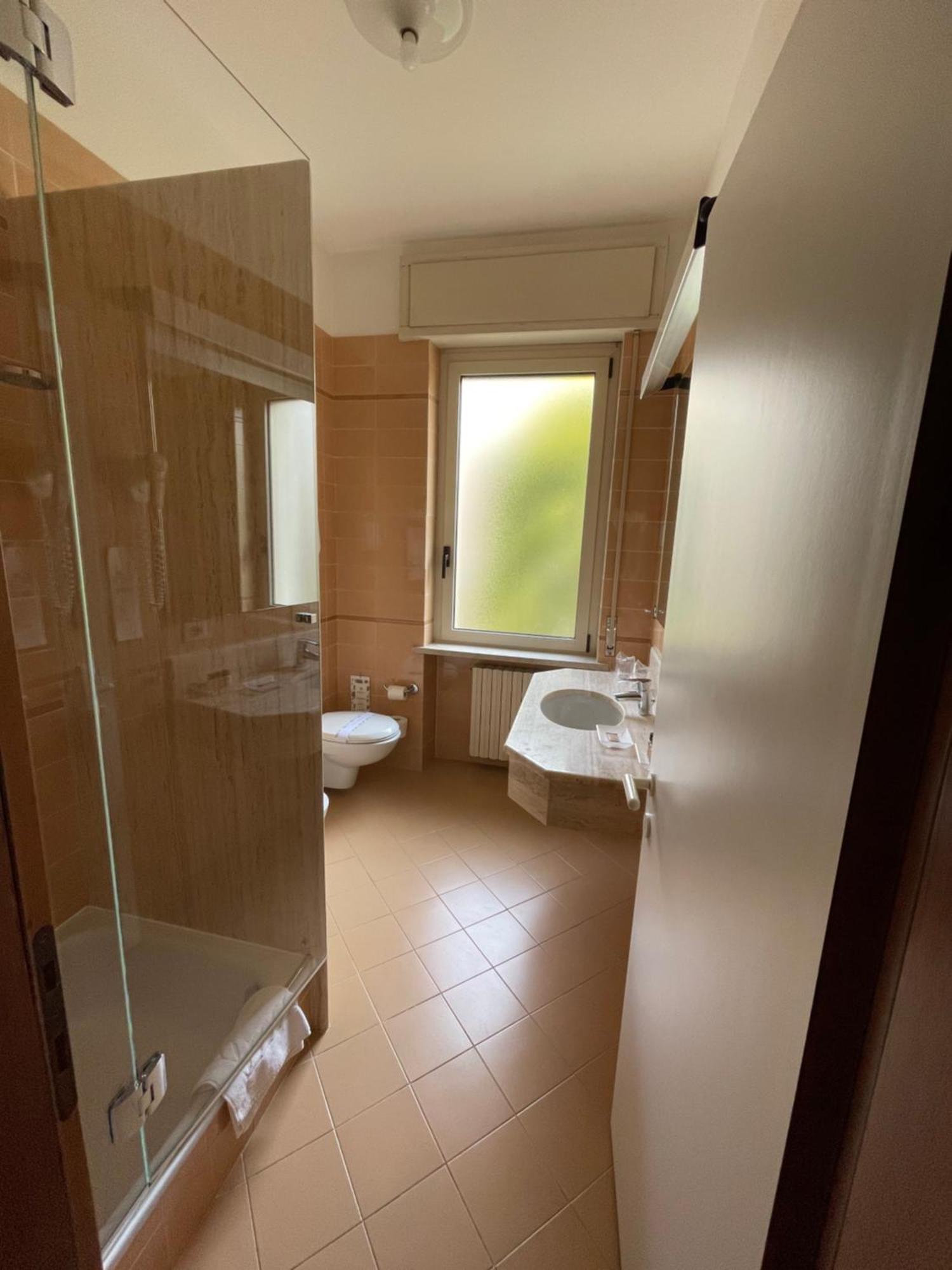 Double or Twin Room Balcony Side Lake View