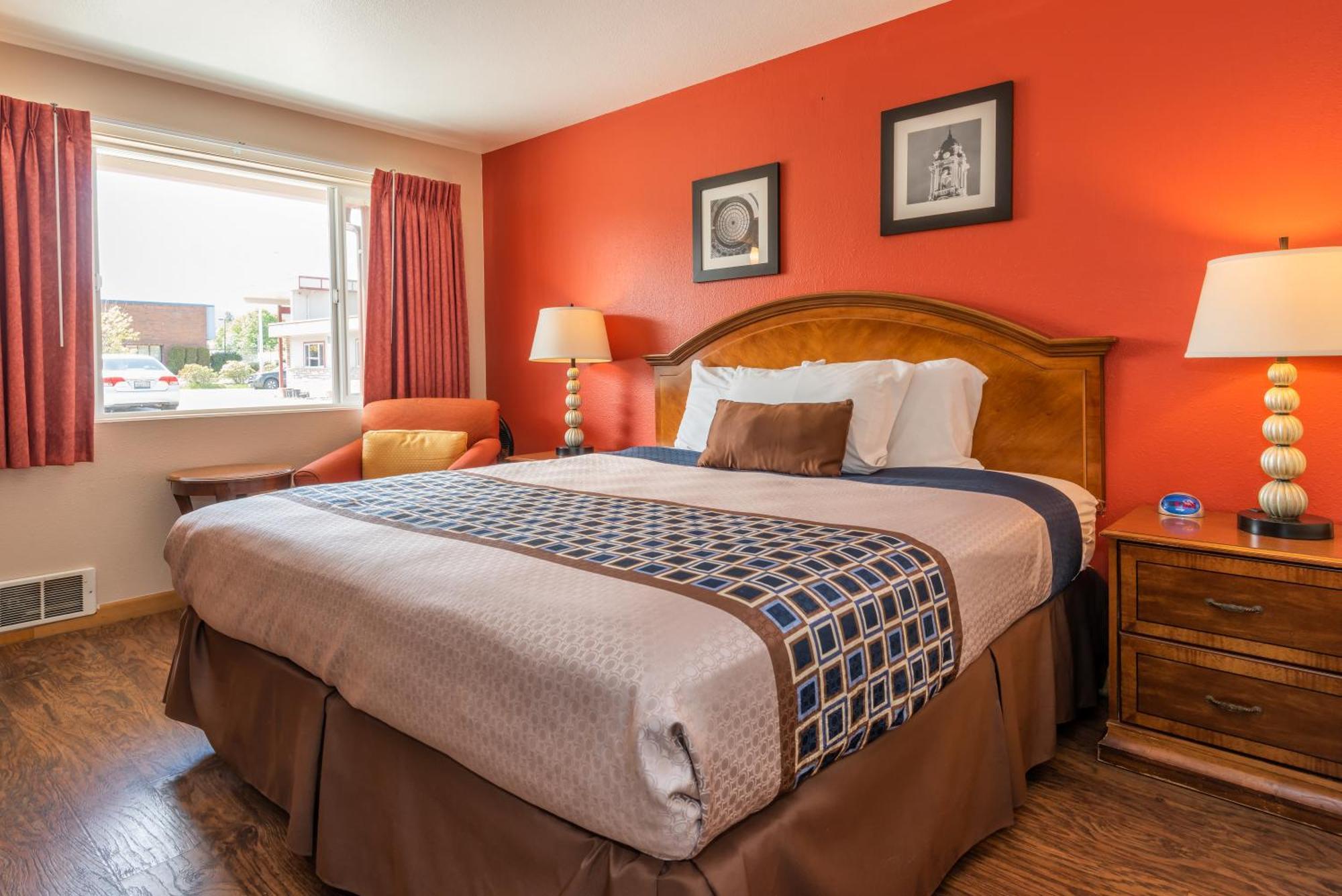Standard King Room