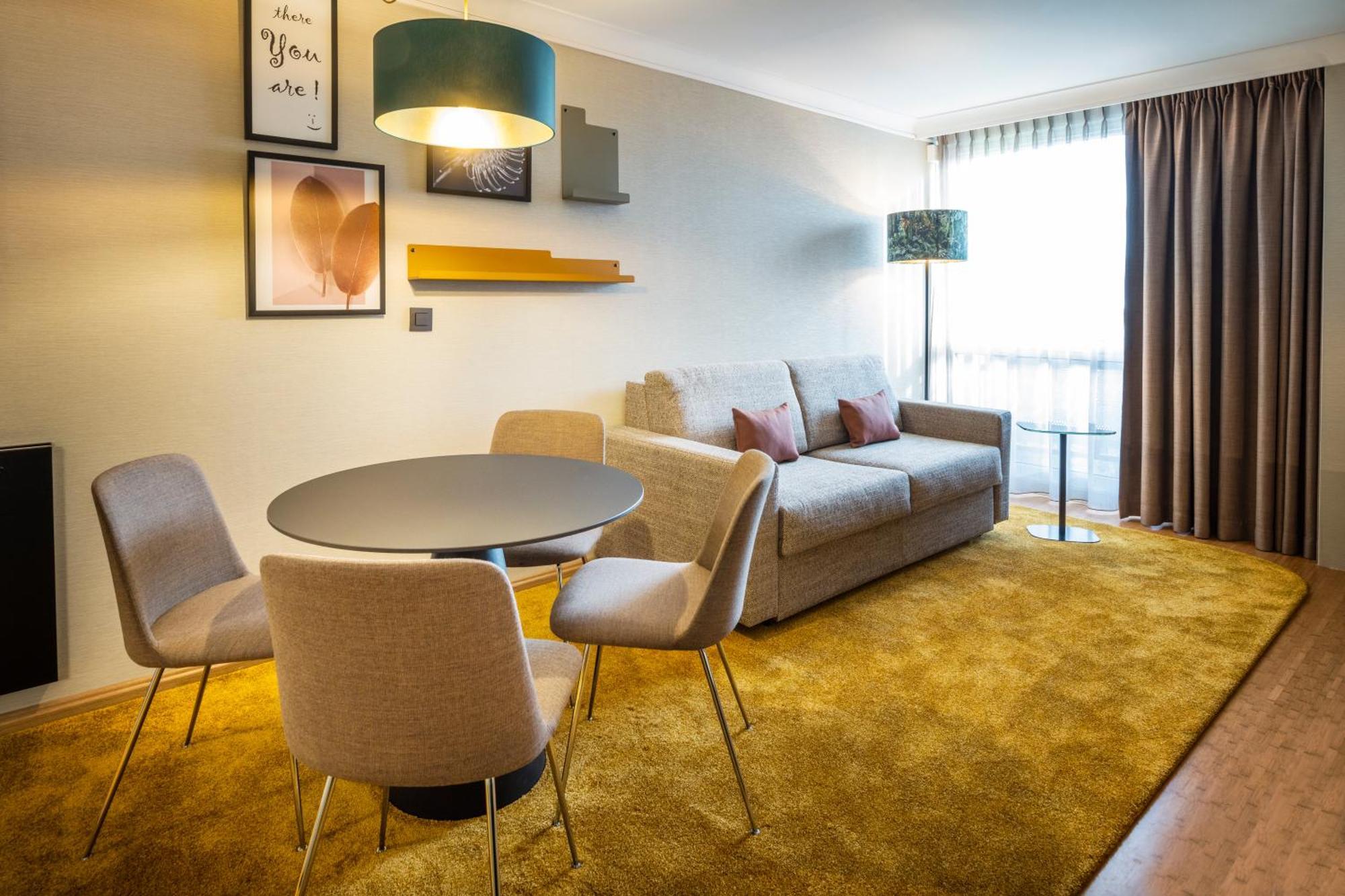 Premium King Room with Sofa Bed,1705737644:JPEG