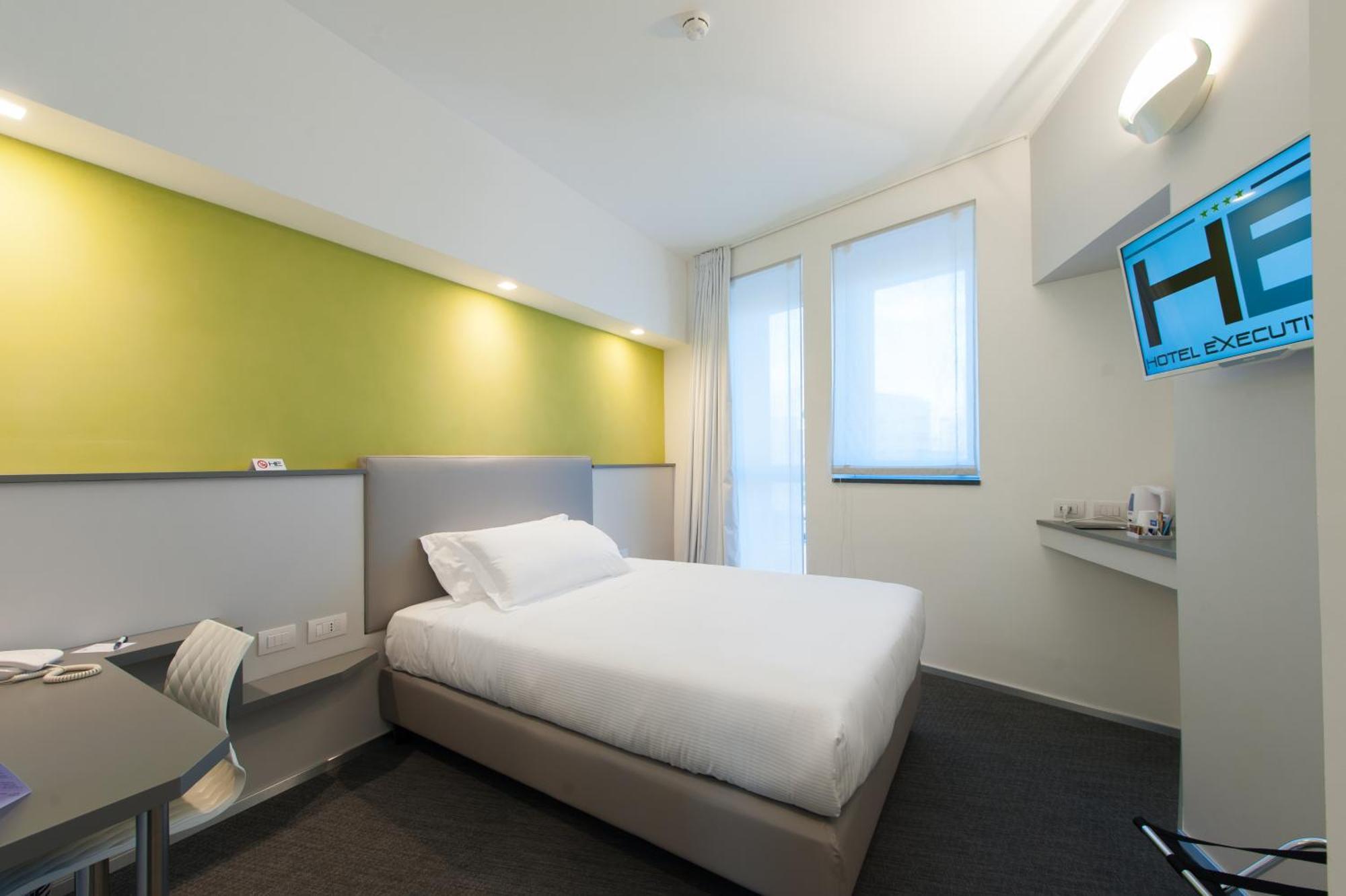 Double Room French Bed