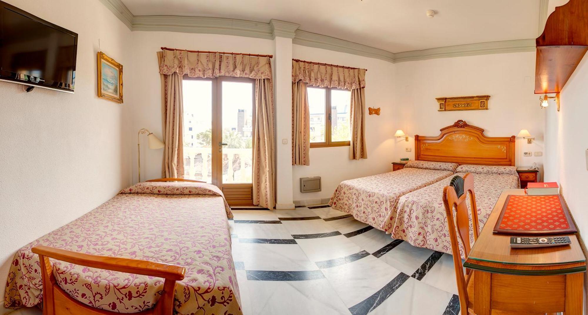 Superior Triple Room