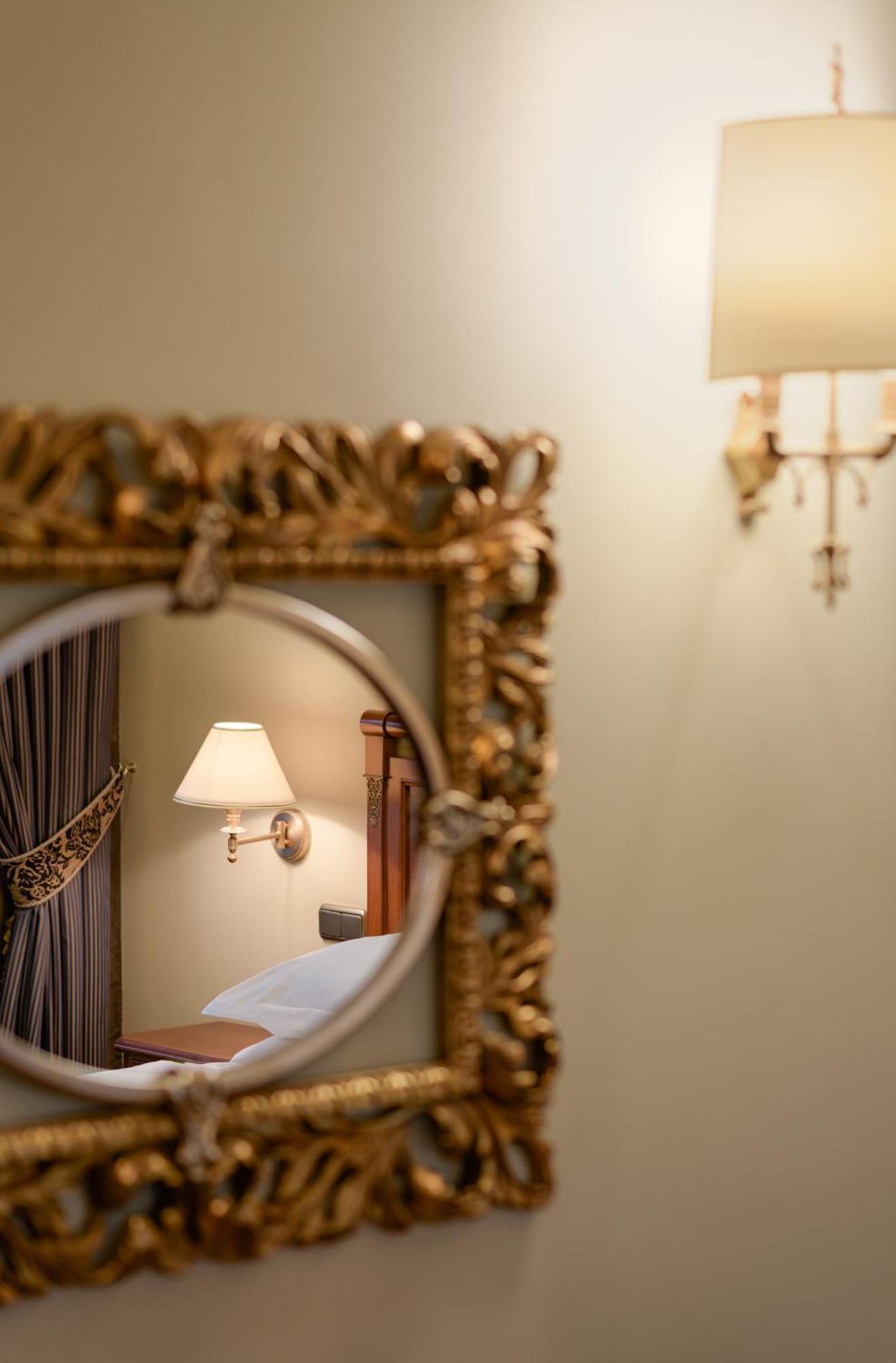 Premier King Room