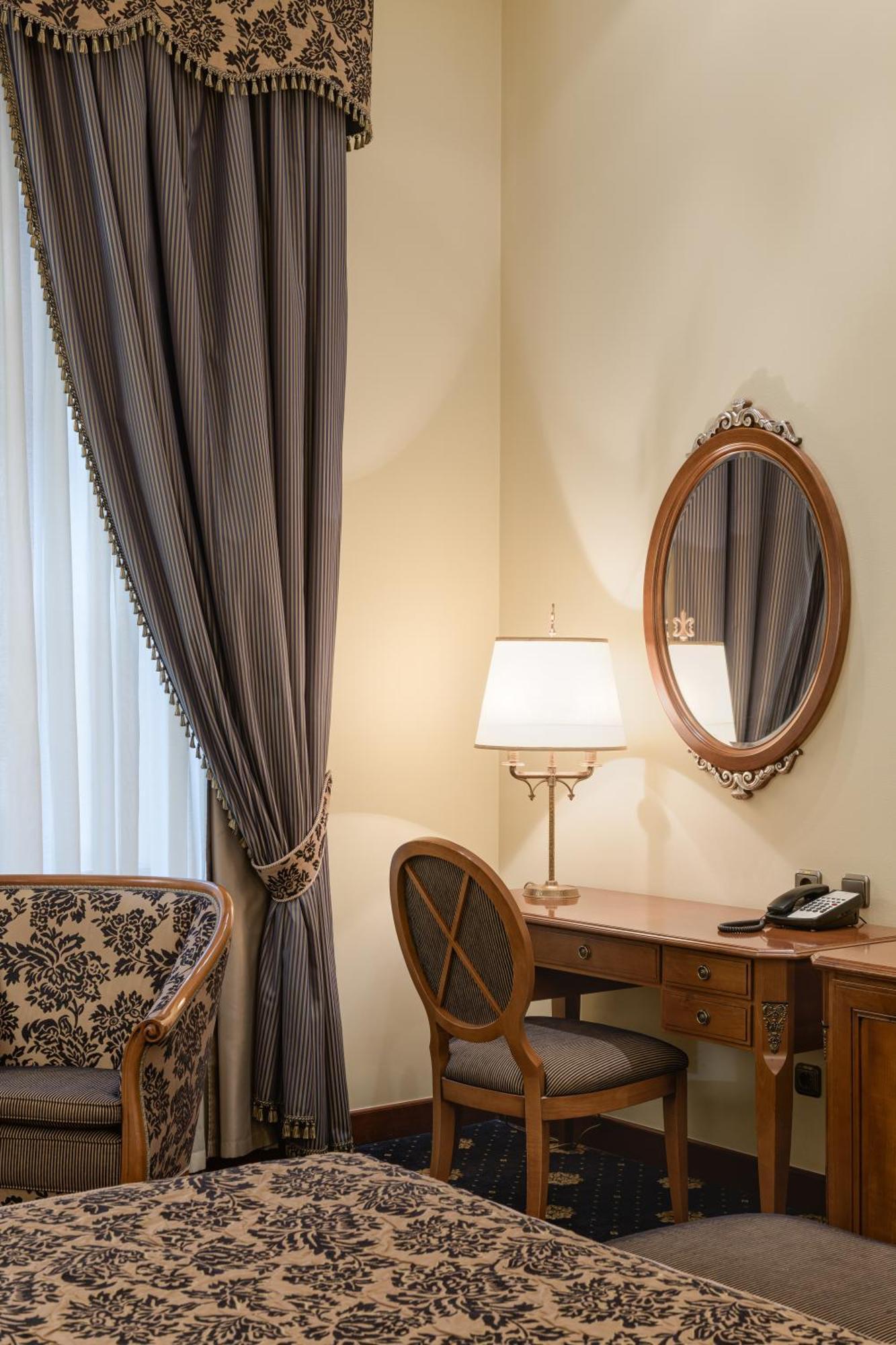 Classic Double Room