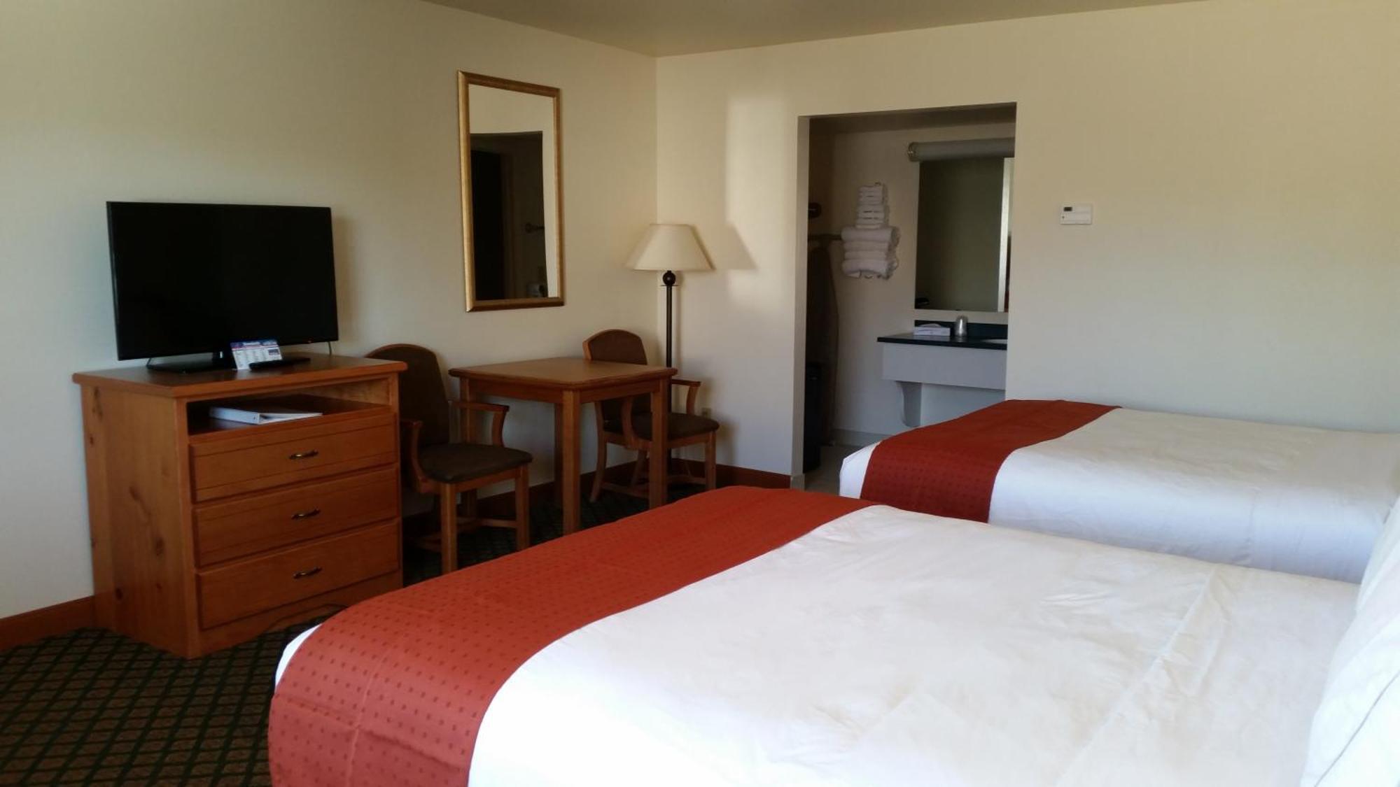 Queen Room Two Queen Beds