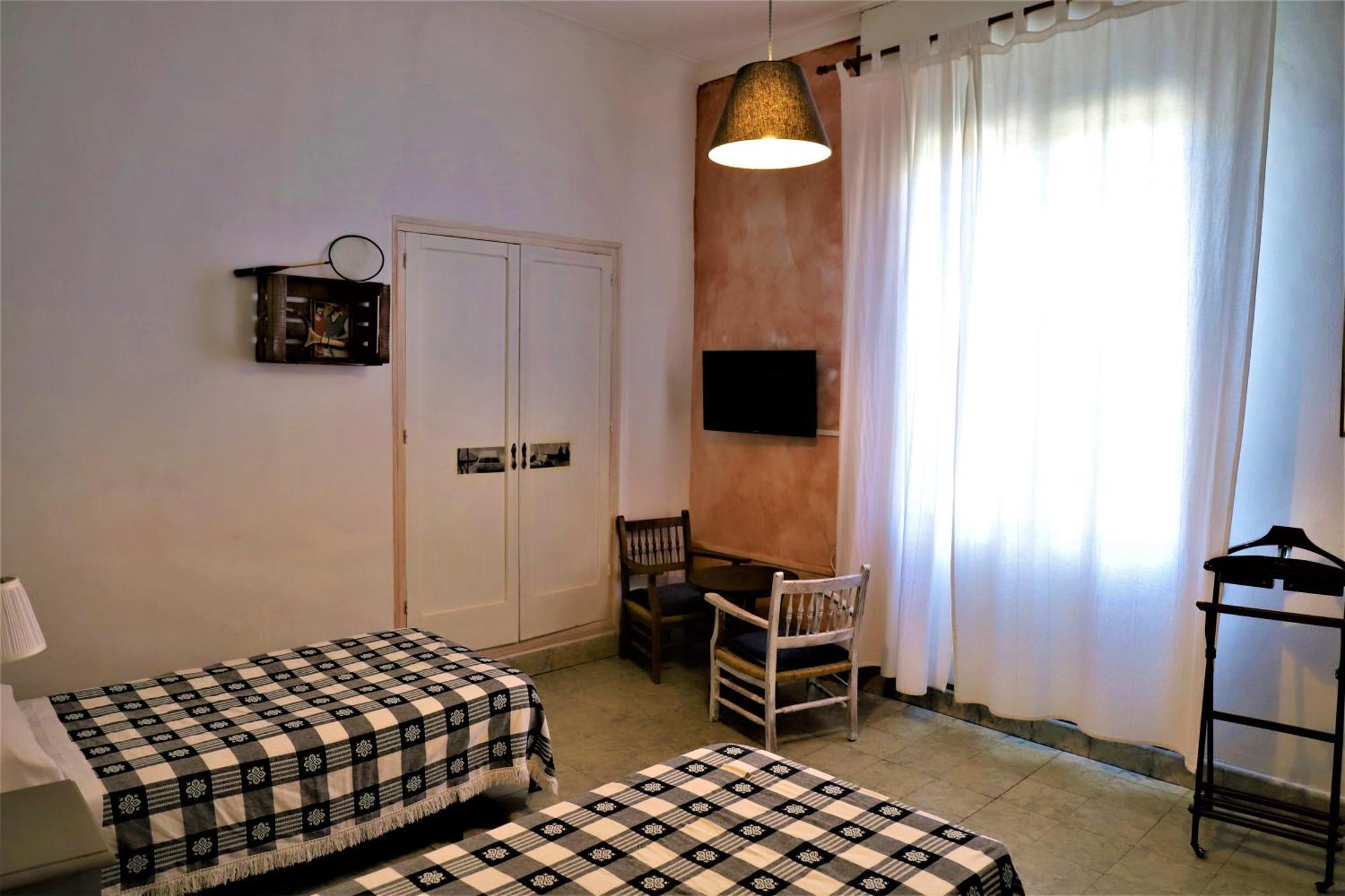 Twin Room Private Bathroom