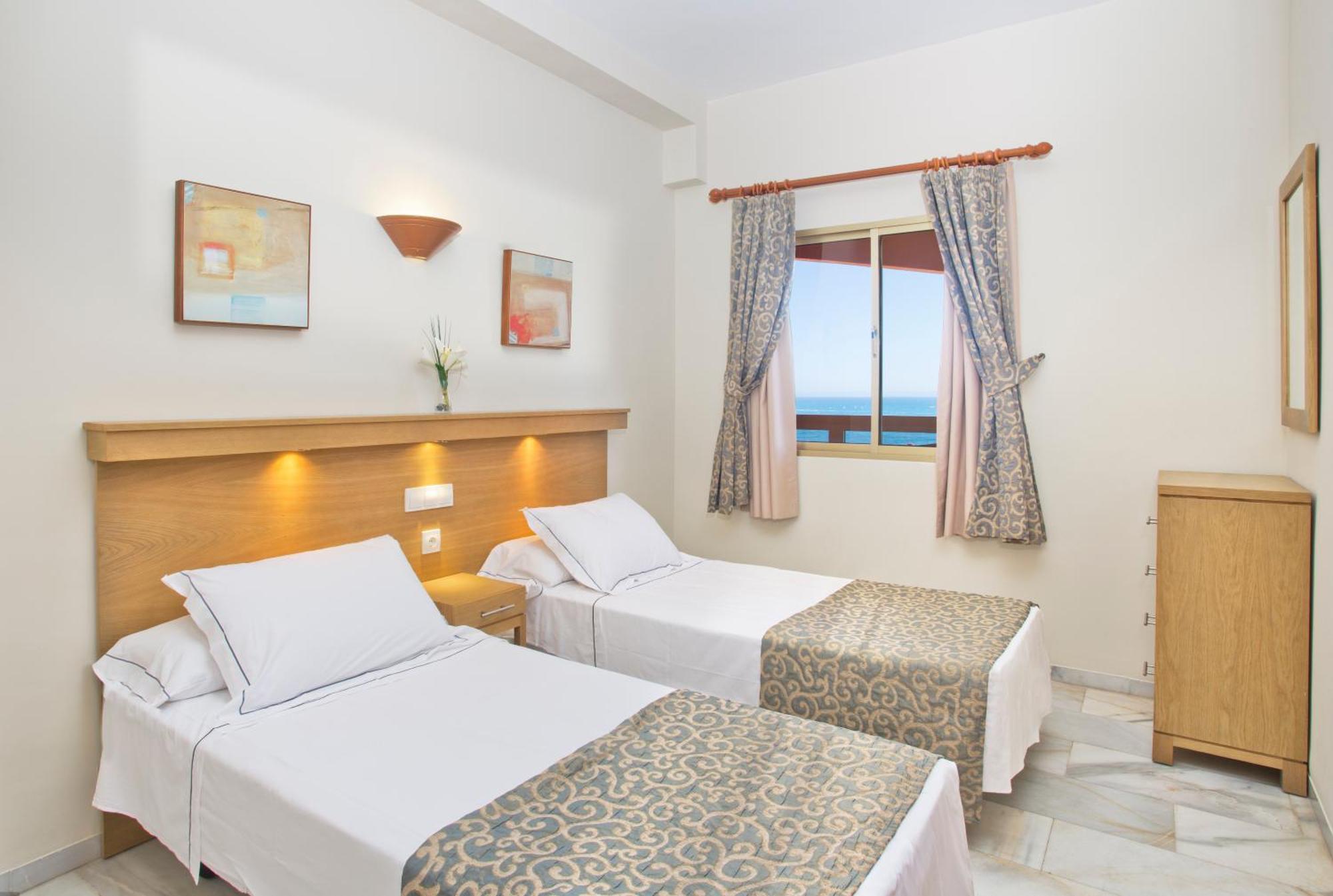 Two-Bedroom Apartment with Sea View,1396047788:JPEG