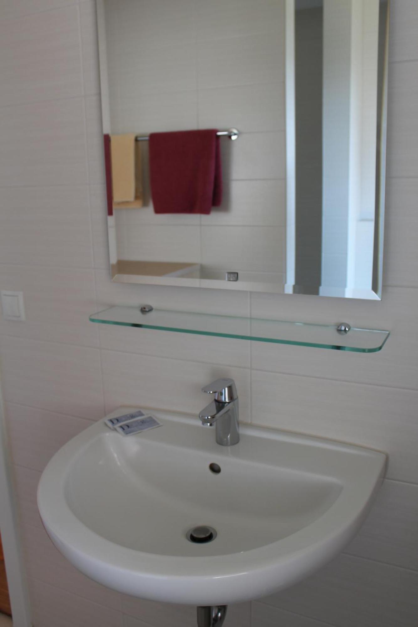Single Room,1589279576:JPEG