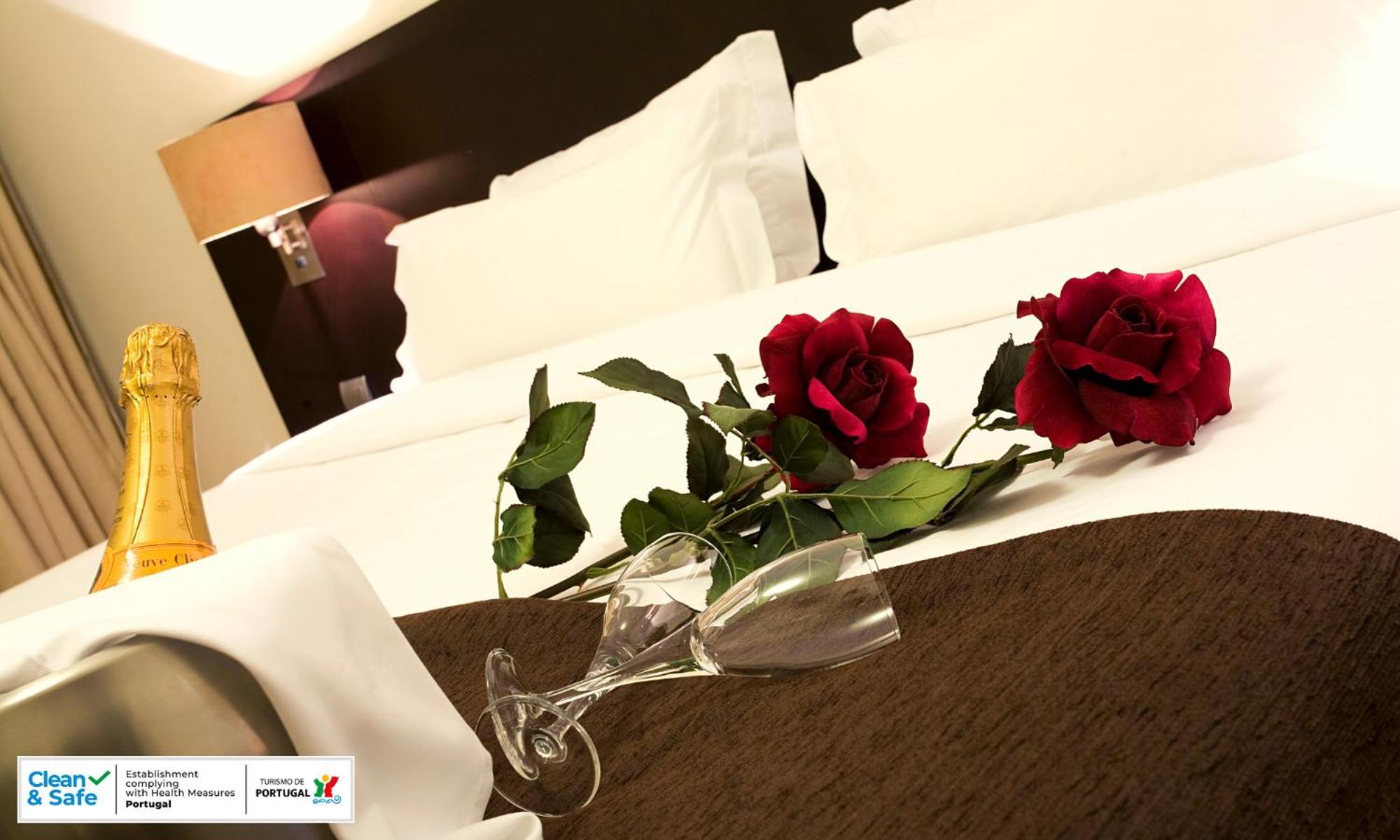 Double Room with Romantic Package,1105659723:JPEG