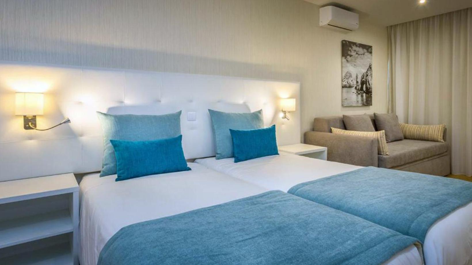 Superior Twin Room (2 Adults + 2 Children),1589249039:JPEG