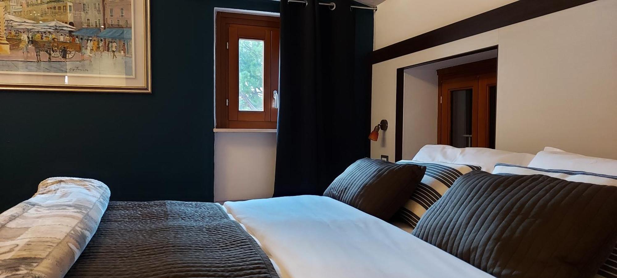 Double Room Balcony Lake View
