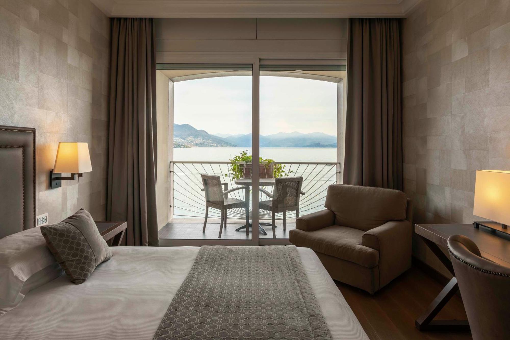 Deluxe Double or Twin Room Lake View
