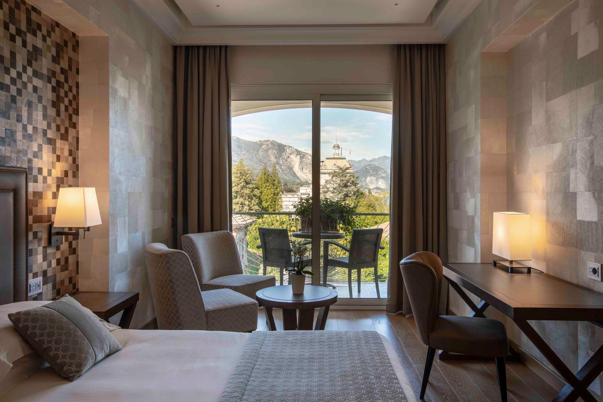 Superior Double or Twin Room Partial Lake View