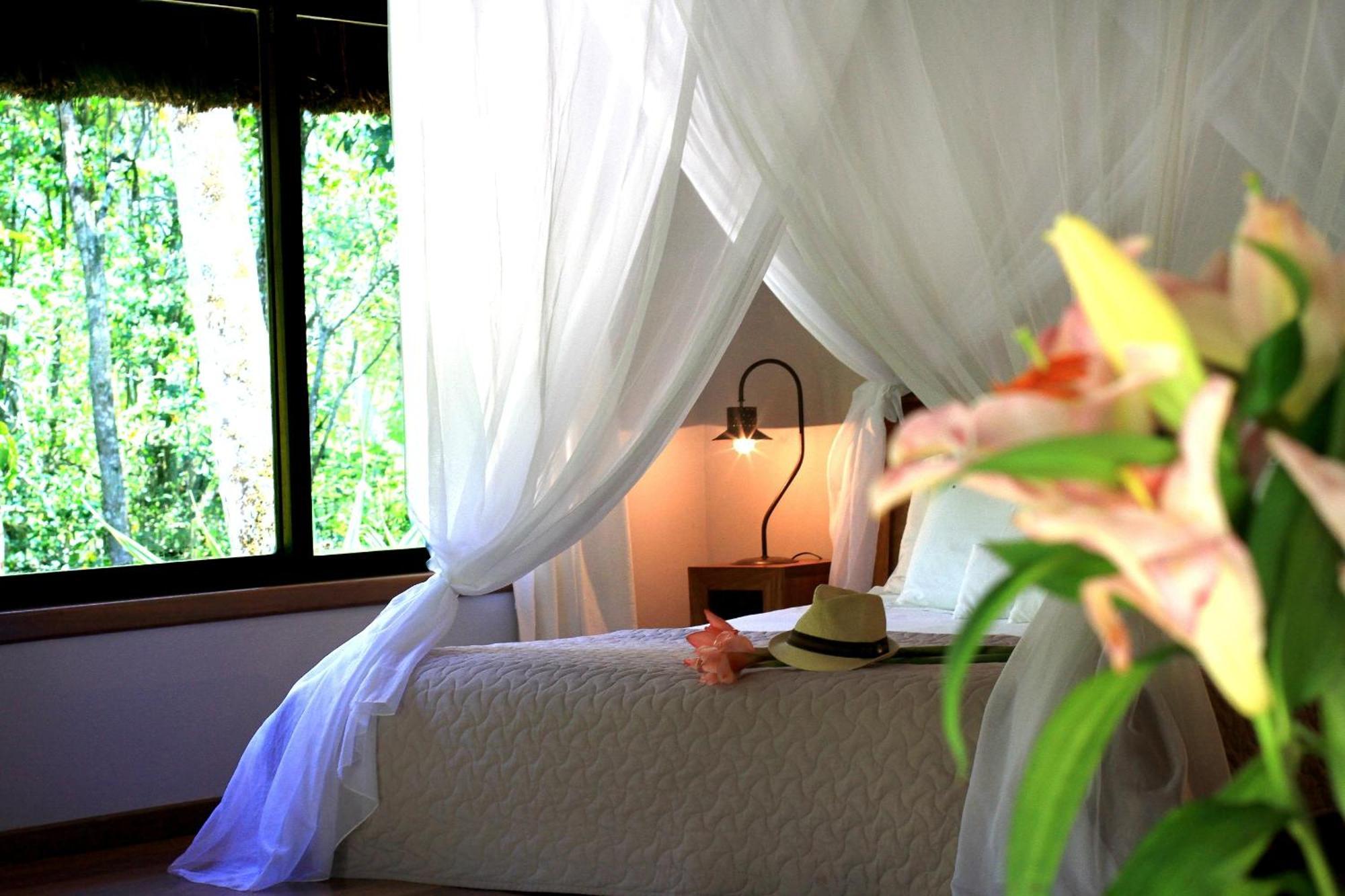 Superior Bungalow Spa Bath