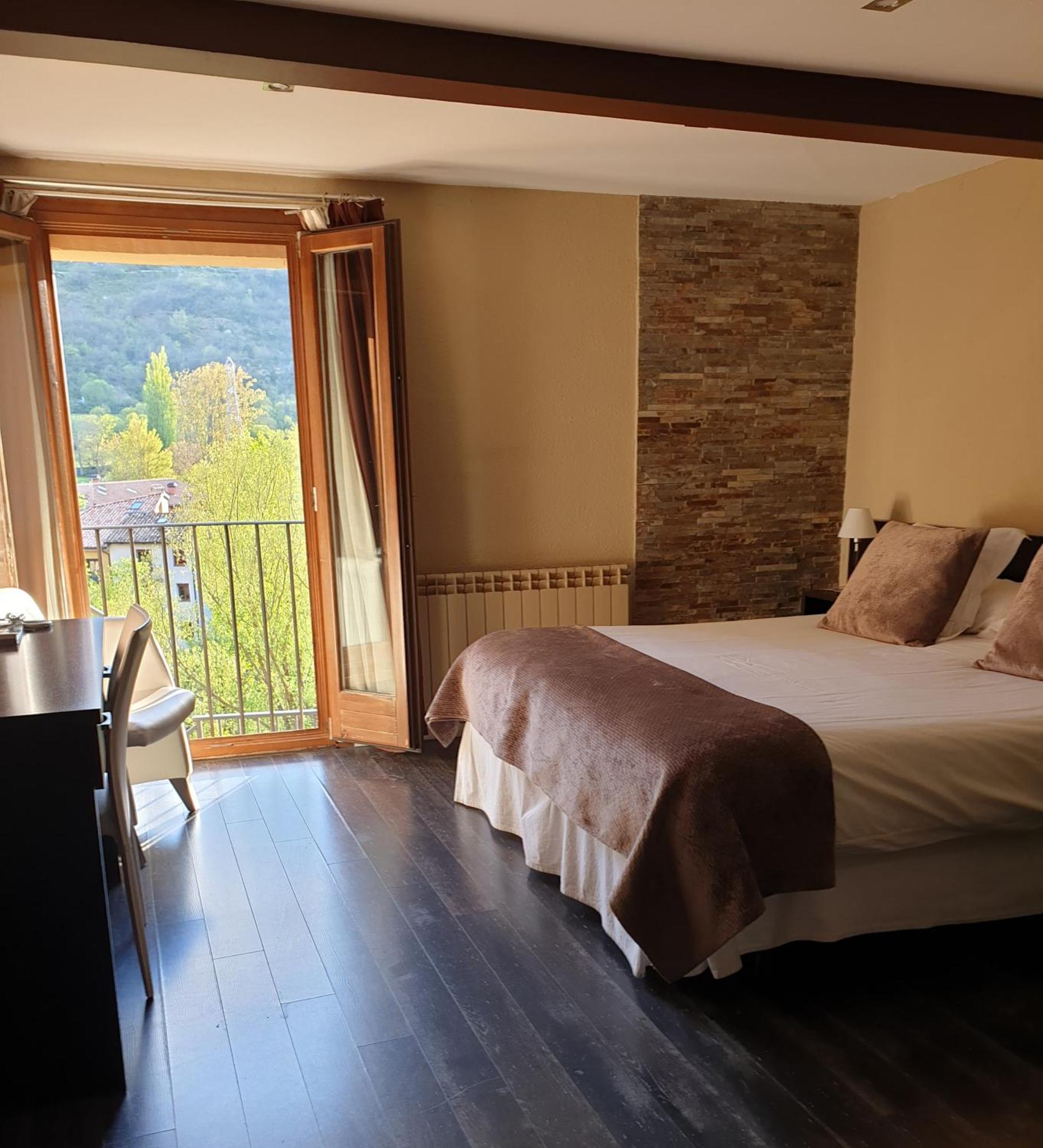 Double Room Private Bathroom