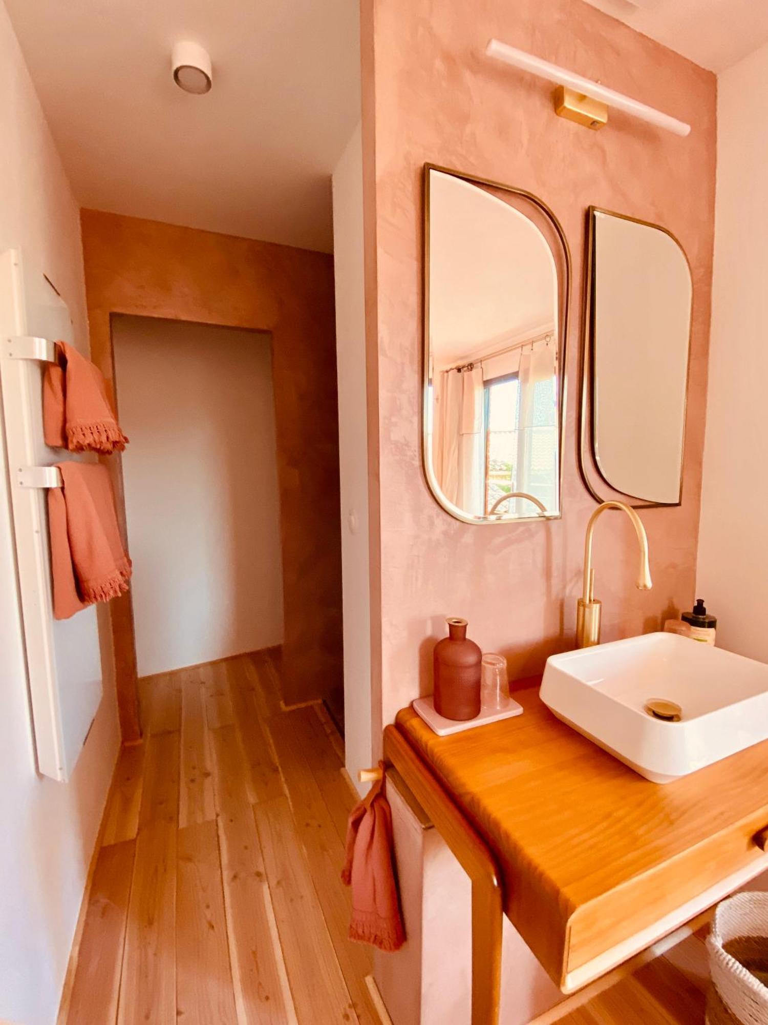 Double Room Private Bathroom