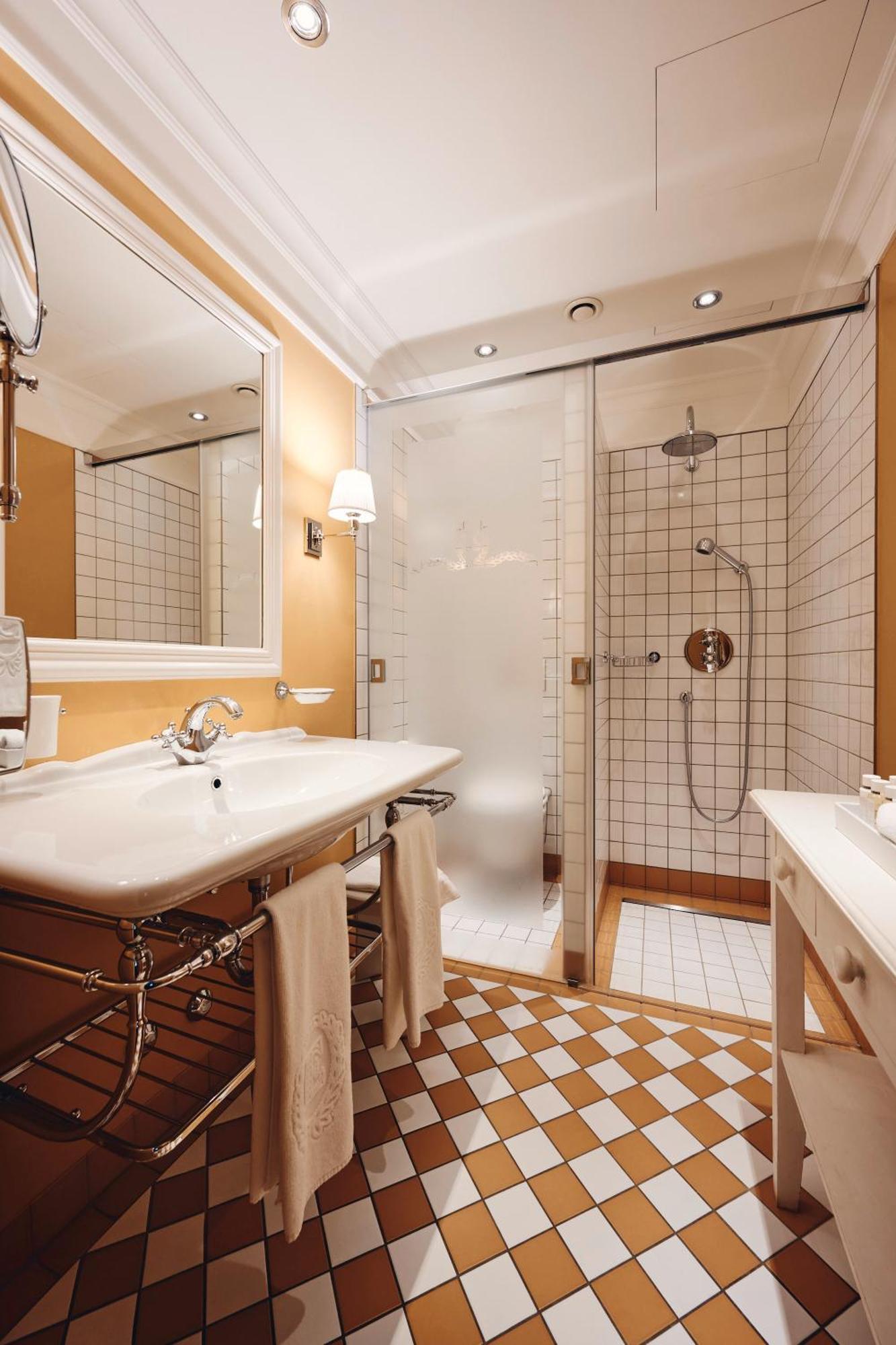 Chambre Lit King-Size Exécutive avec Canapé-Lit