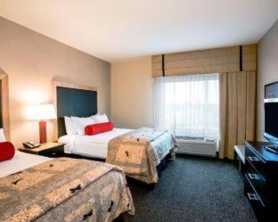 King Suite Hearing Accessible or Non-Smoking
