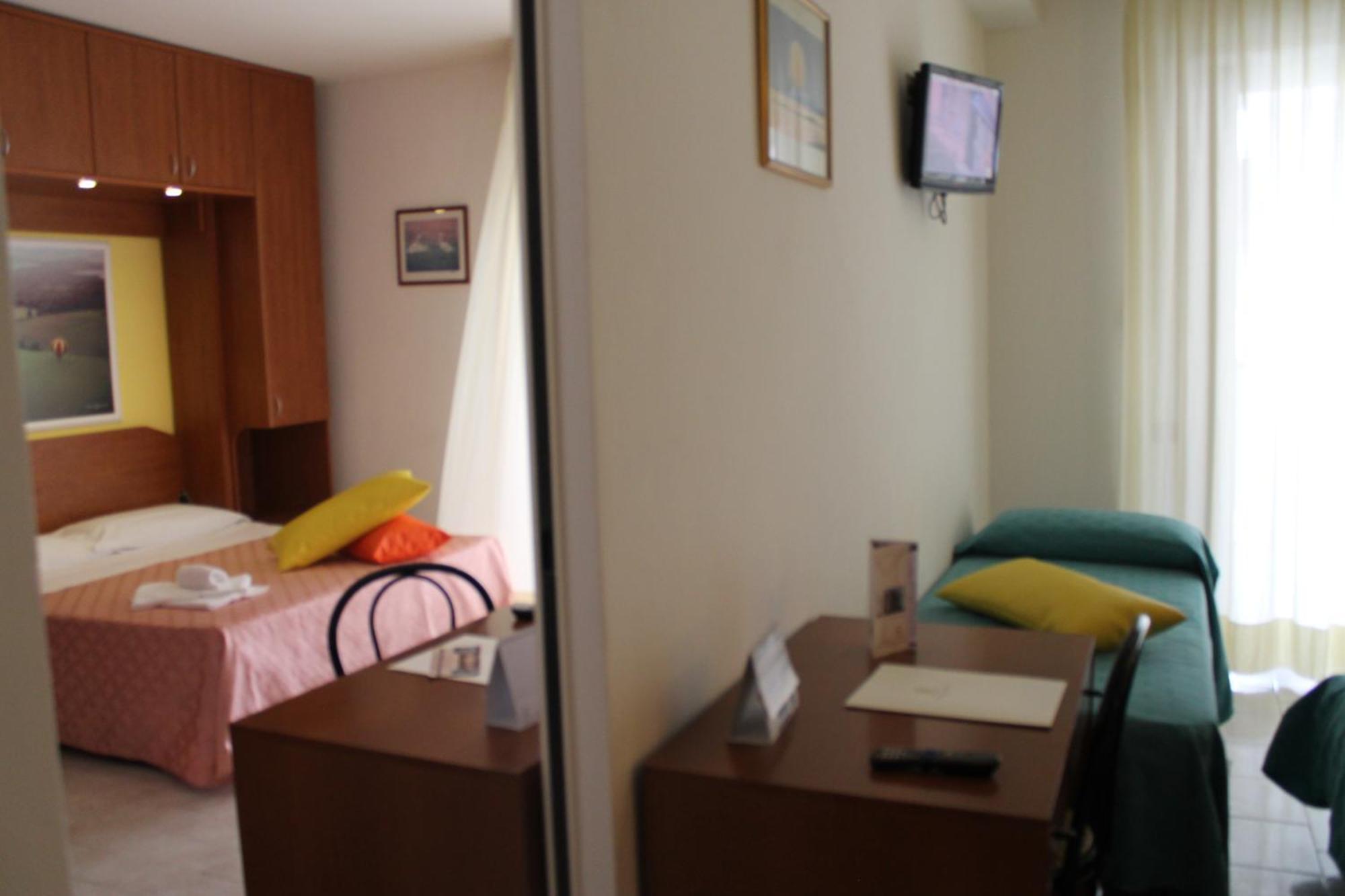 Two Connecting Double Rooms Kitchenette