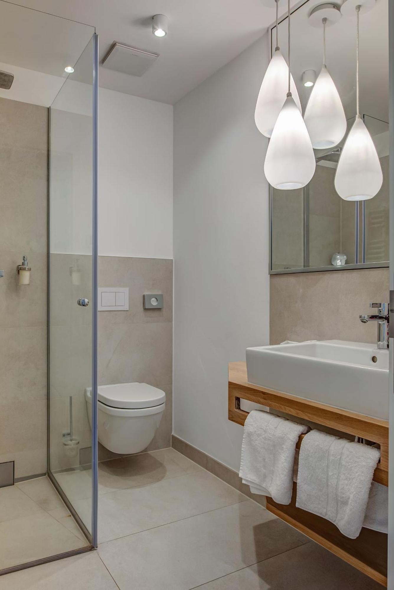 Double Room Private Bathroom