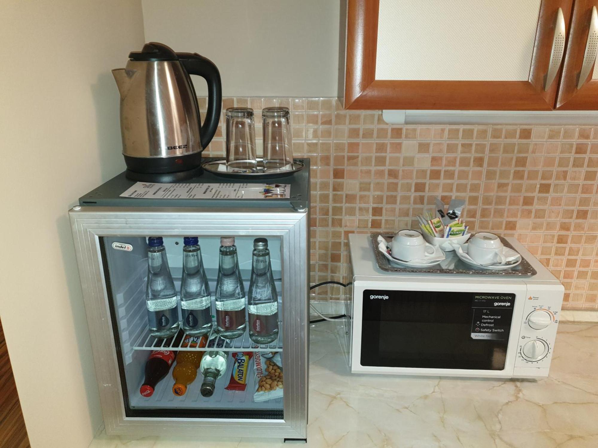 Deluxe Double Room Kitchenette