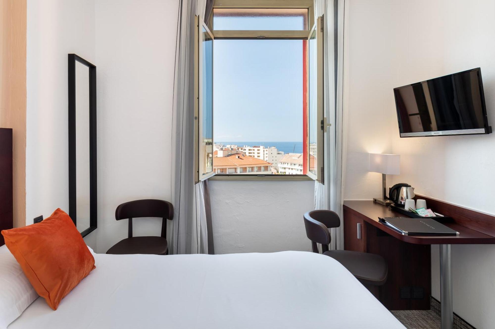 Superior Double Room Sea View Non-Smoking