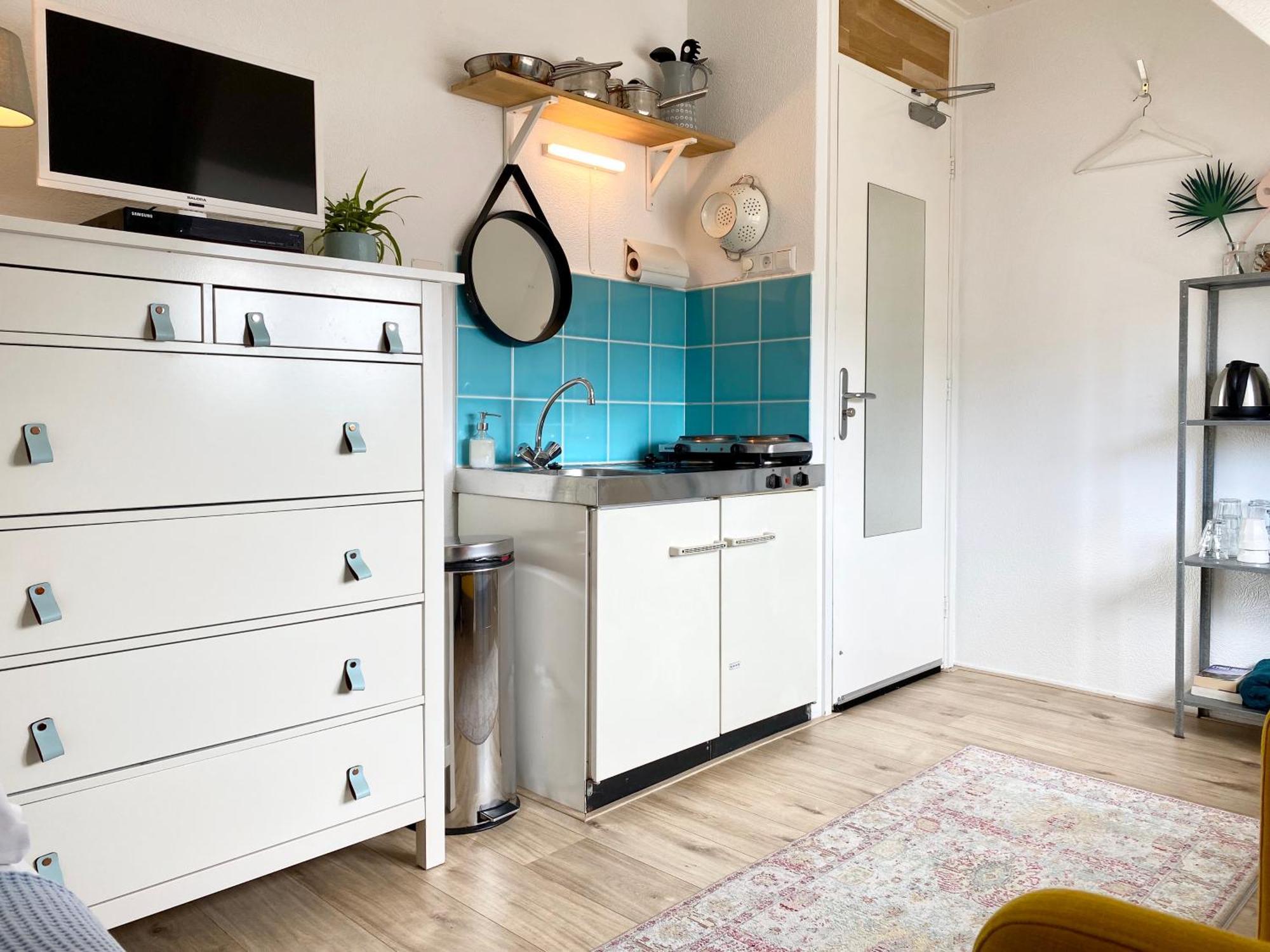 Single Room Private External Bathroom