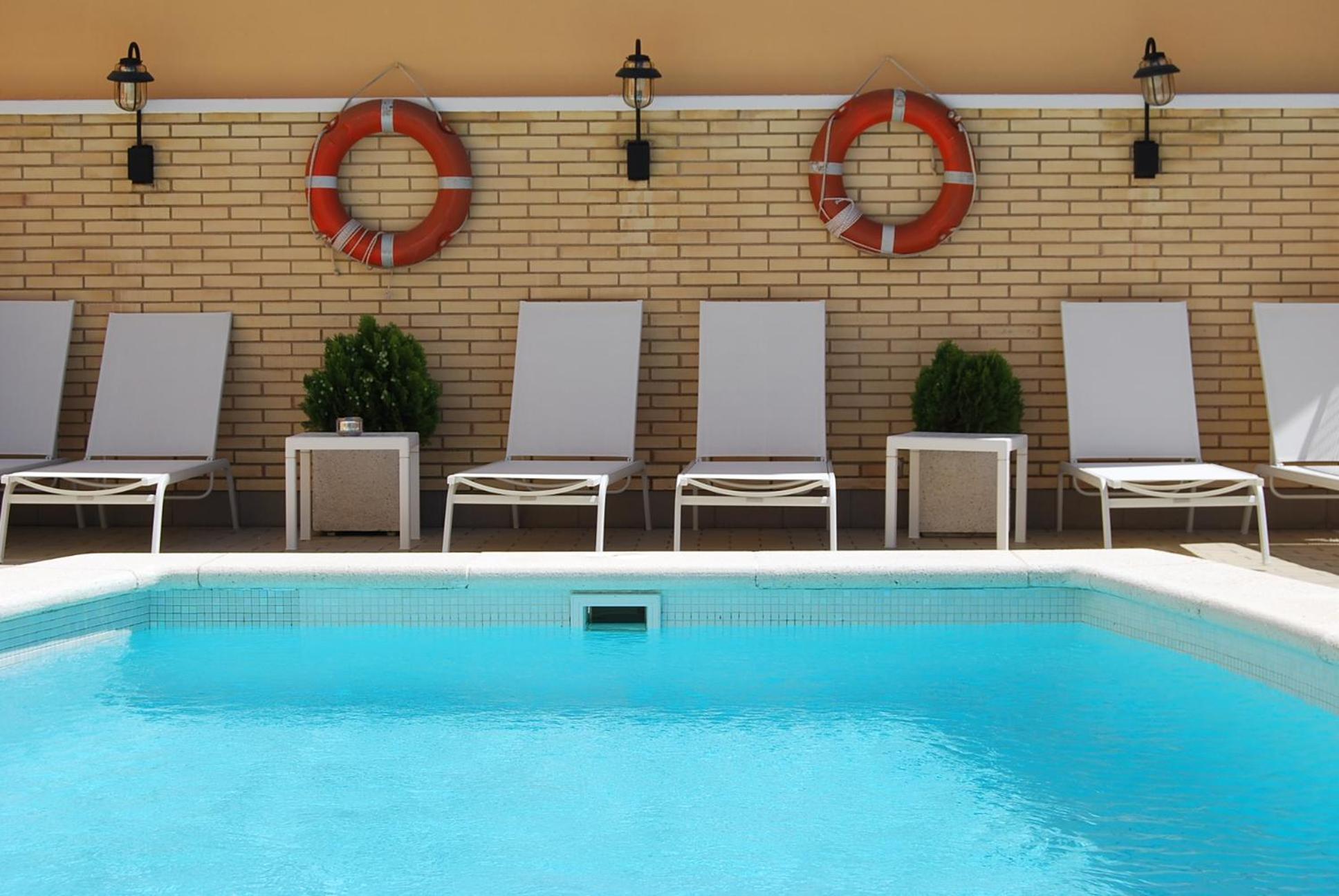 Double or Twin Room Pool View